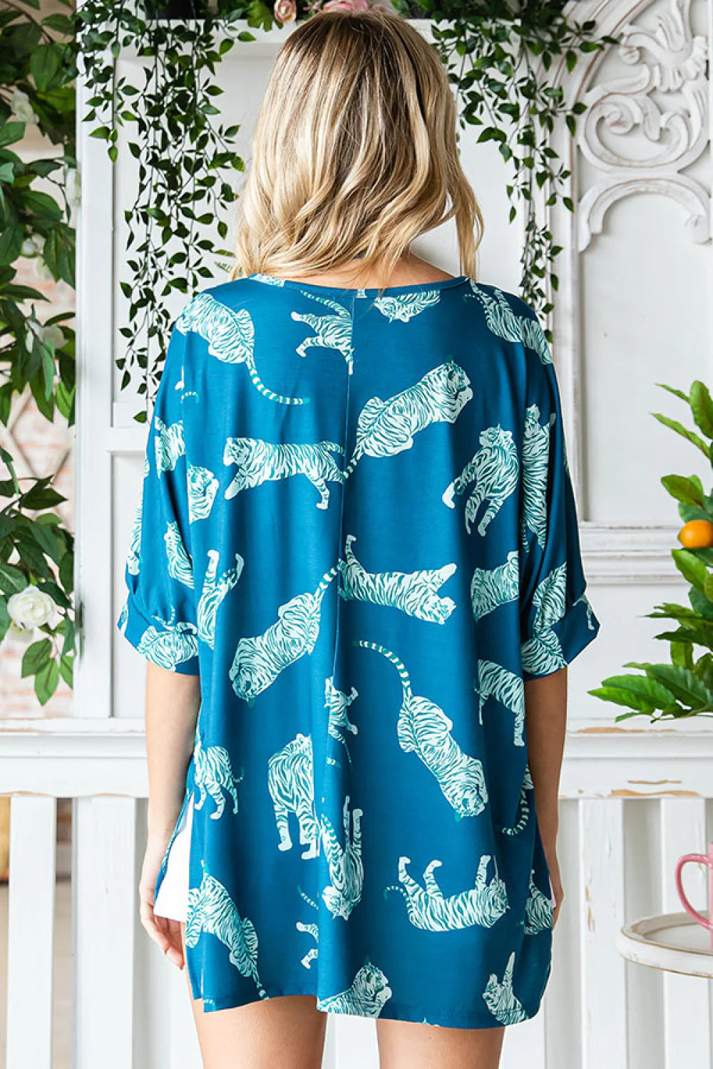 BLUE TIGER PRINT TOP
