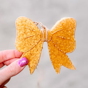BOW FRESHIE EMBOSSED DETAIL SWEET “ELEGANCE” GOLD