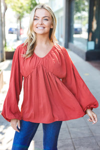 RUST SWEETHEART VNECK WOVEN BABYDOLL LONG SLEEVE BUBBLE TOP