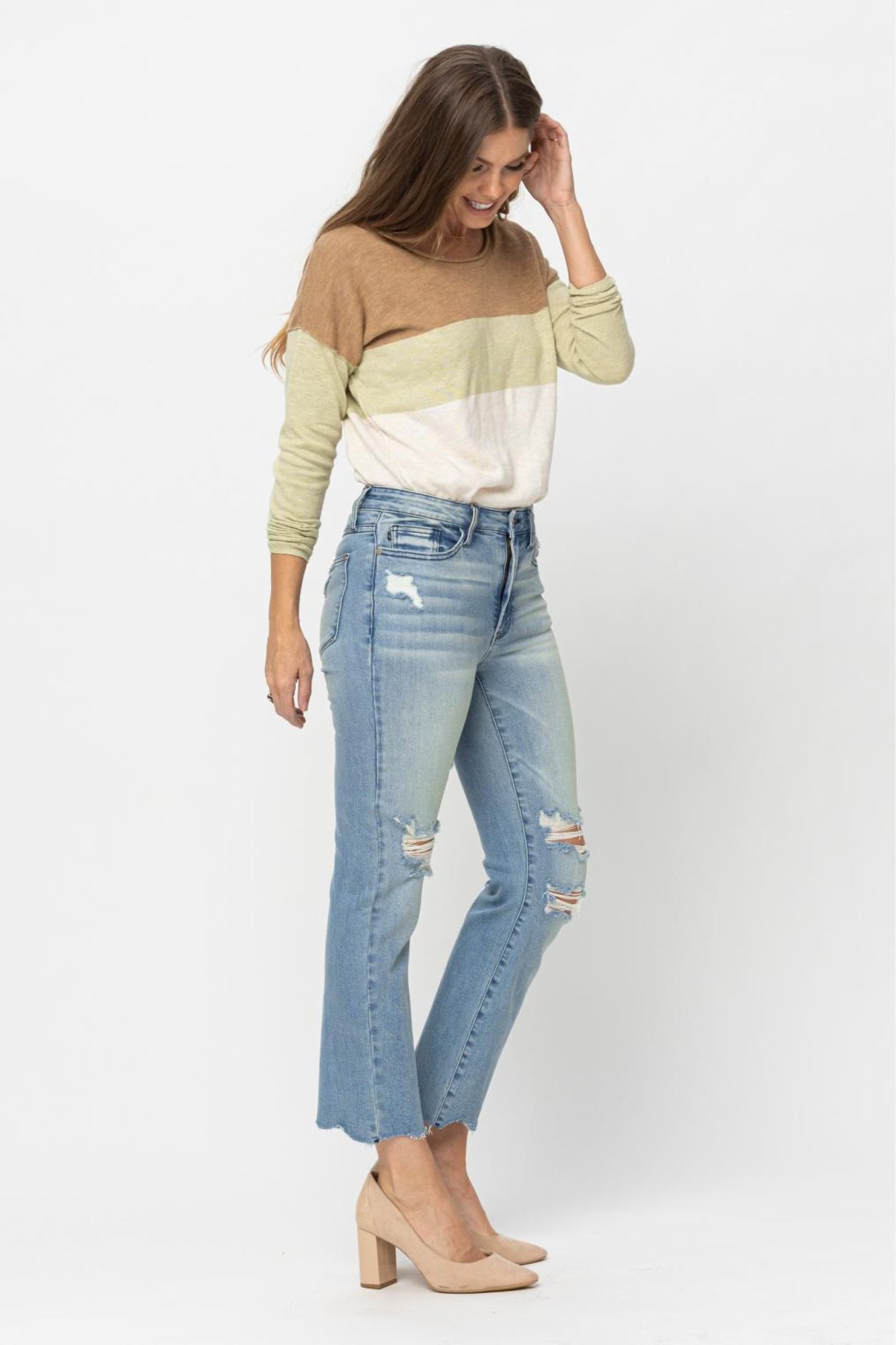 MID RISE TINTED WASH DESTROY CROP STRAIGHT MEDIUM WASH DENIM JUDY BLUE