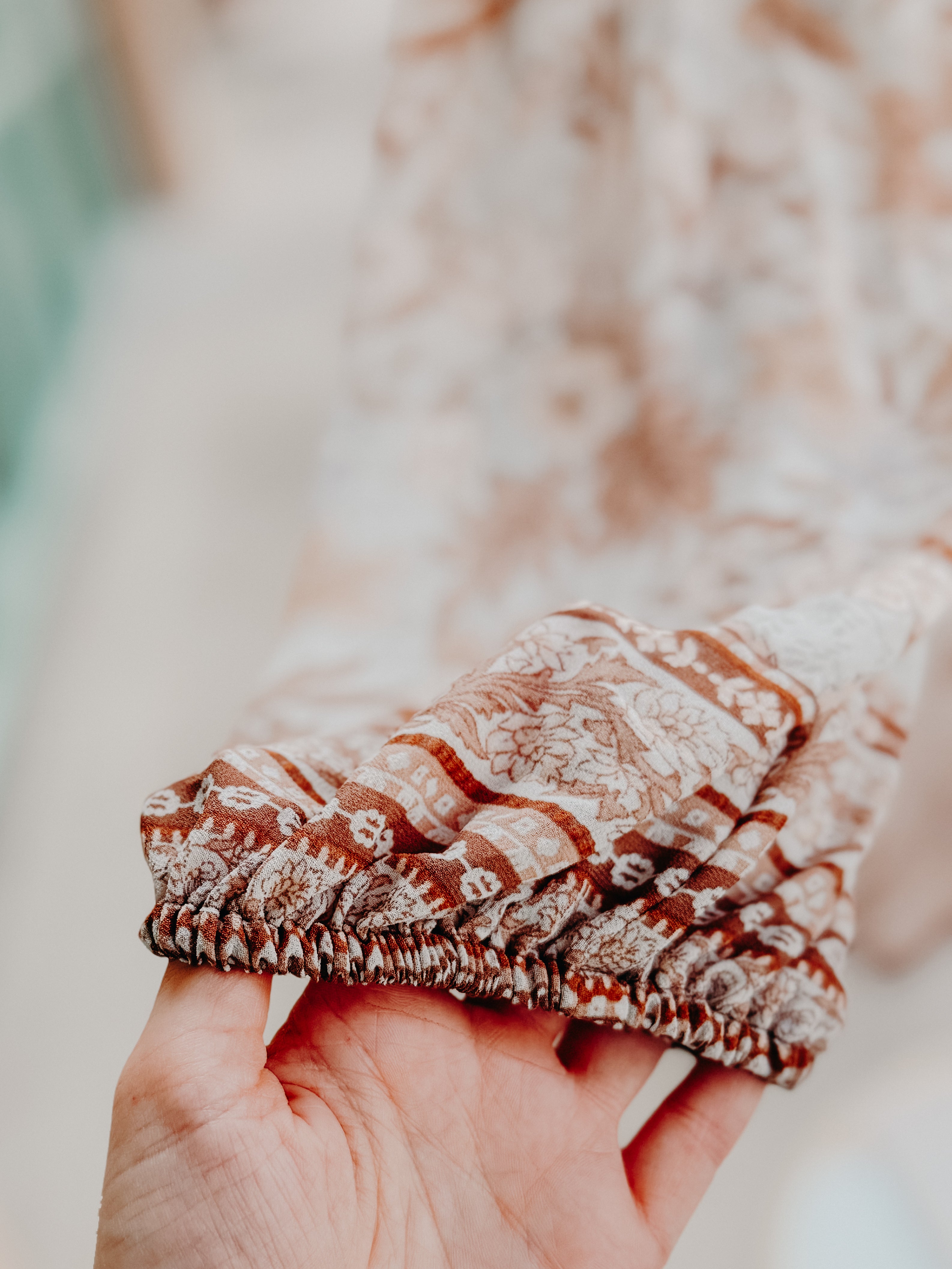 Brown Floral Balloon Sleeve Button Blouse- PLUS- SALE- 3X LEFT