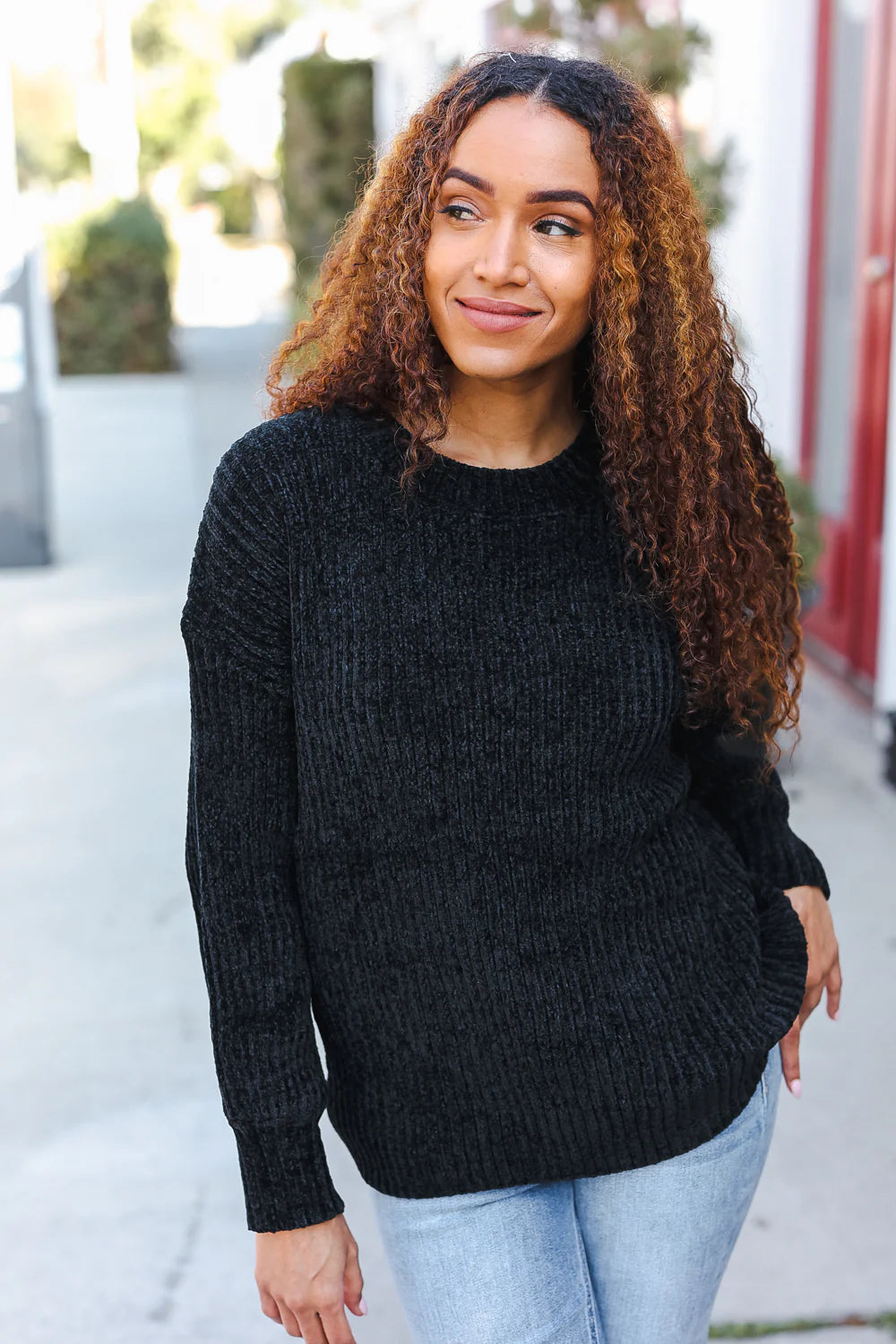 BLACK THICK CABLE KNIT SWEATER