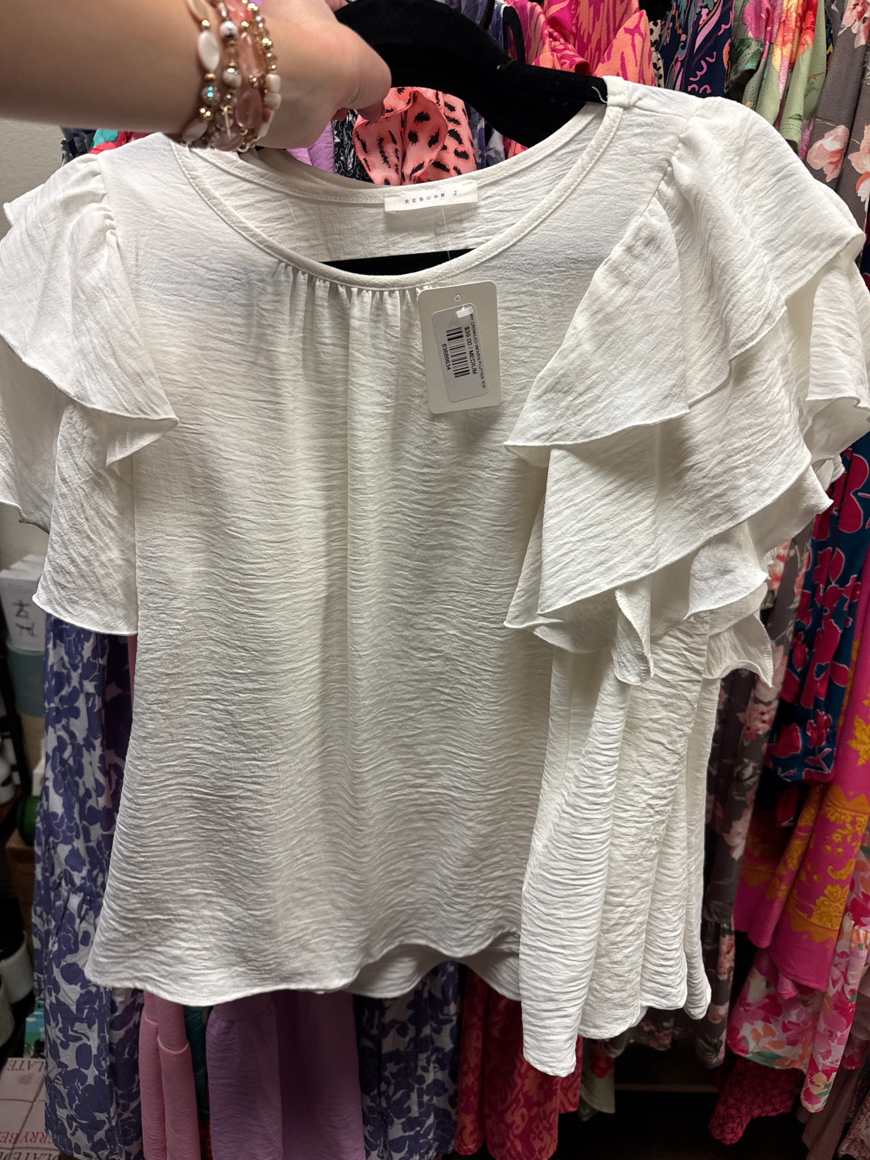IVORY CRINKLED WOVEN FLUTTER TOP