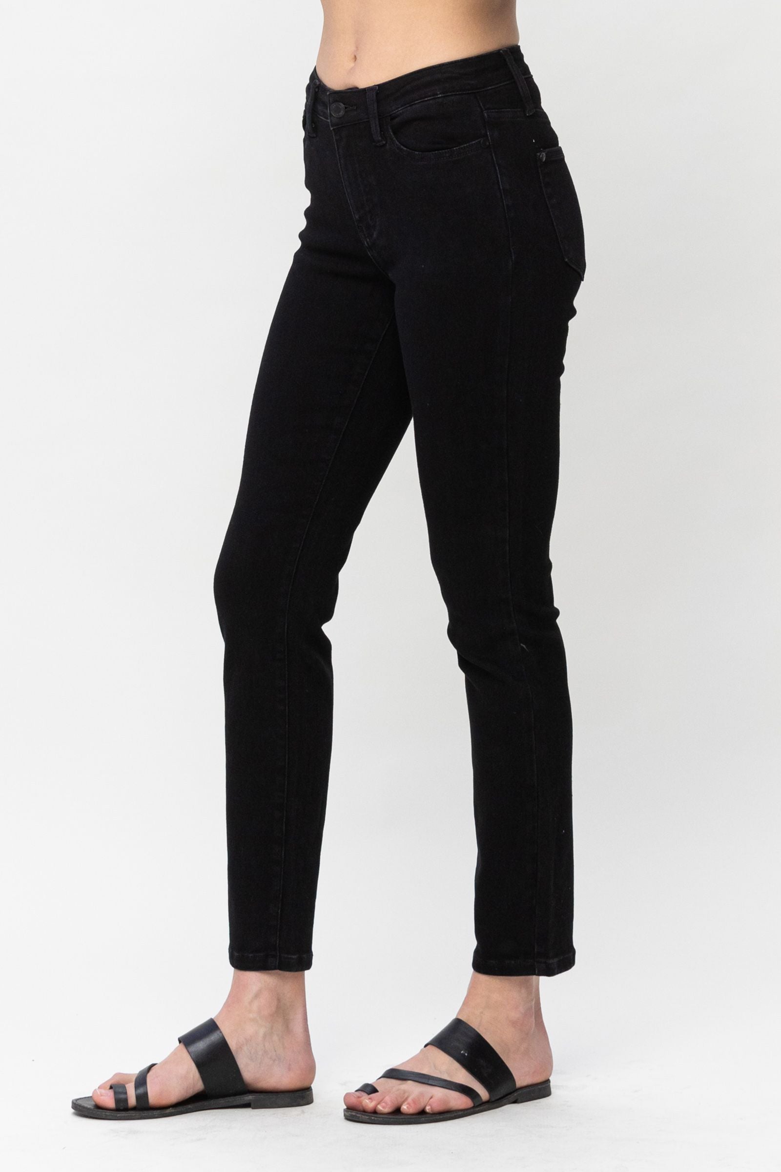 MID RISE BLACK JUDY BLUE SLIM FIT DENIM