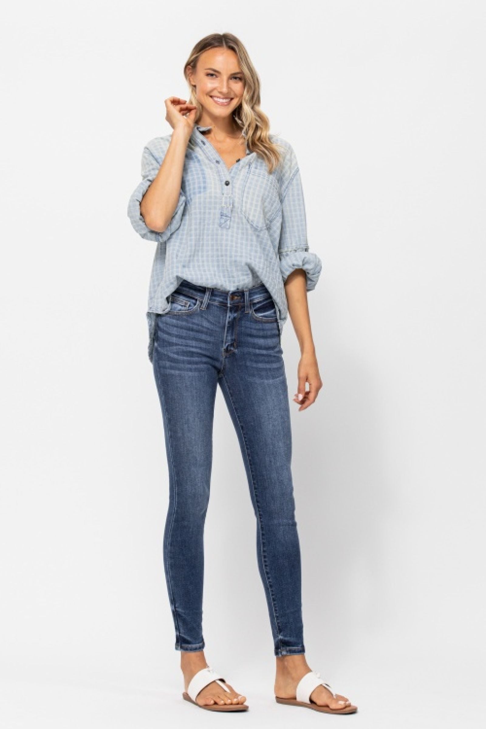 MEDIUM WASH MID RISE SKINNY WITH HANDSANDING JUDY BLUE DENIM