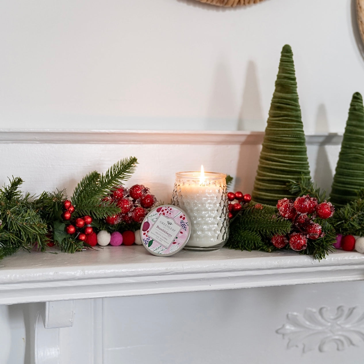 BRAMBLEBERRY SCENTED 13oz SIGNATURE CANDLE BY GREENLEAF