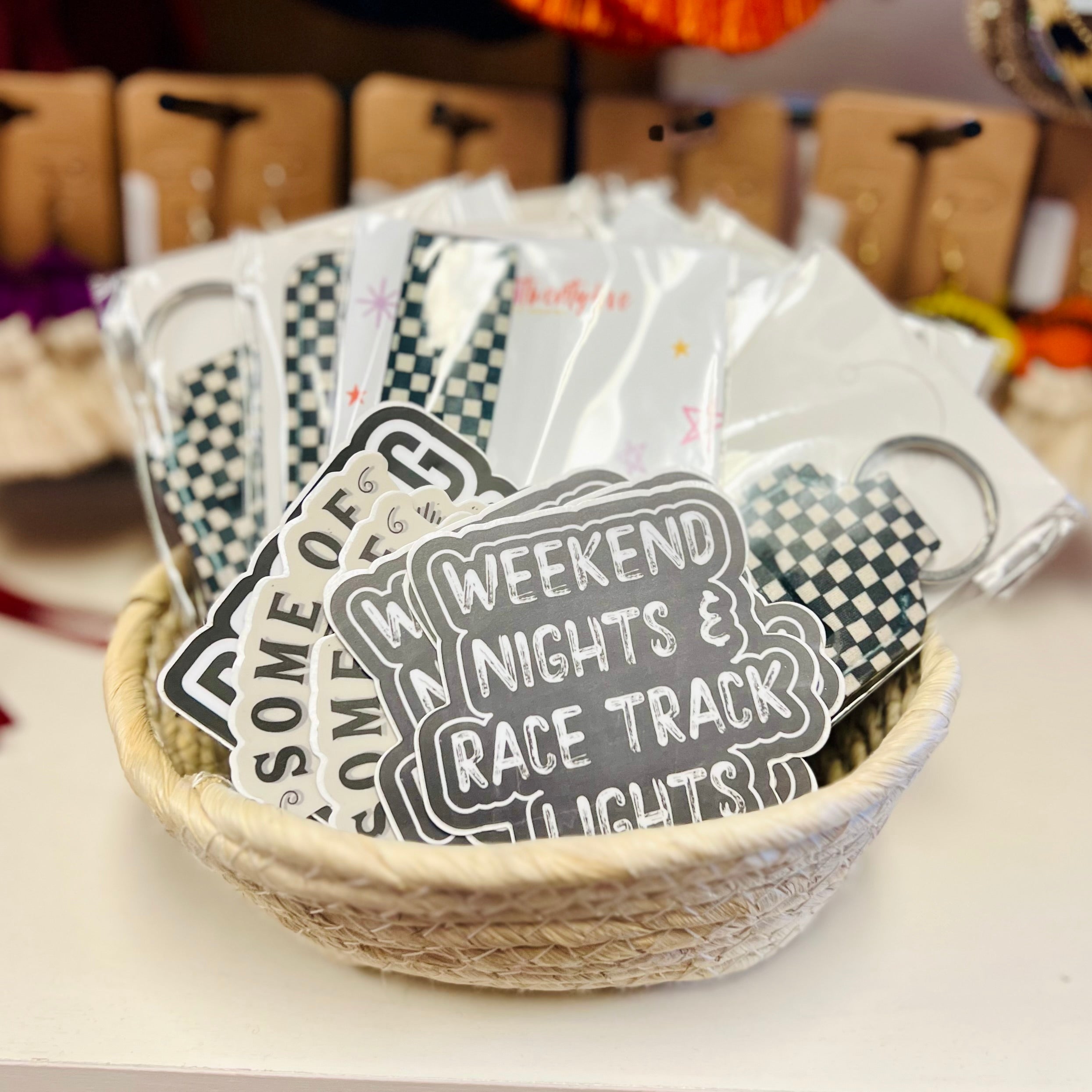 BLACK & WHITE CHECKERED PRINT WRISTLET KEYCHAIN