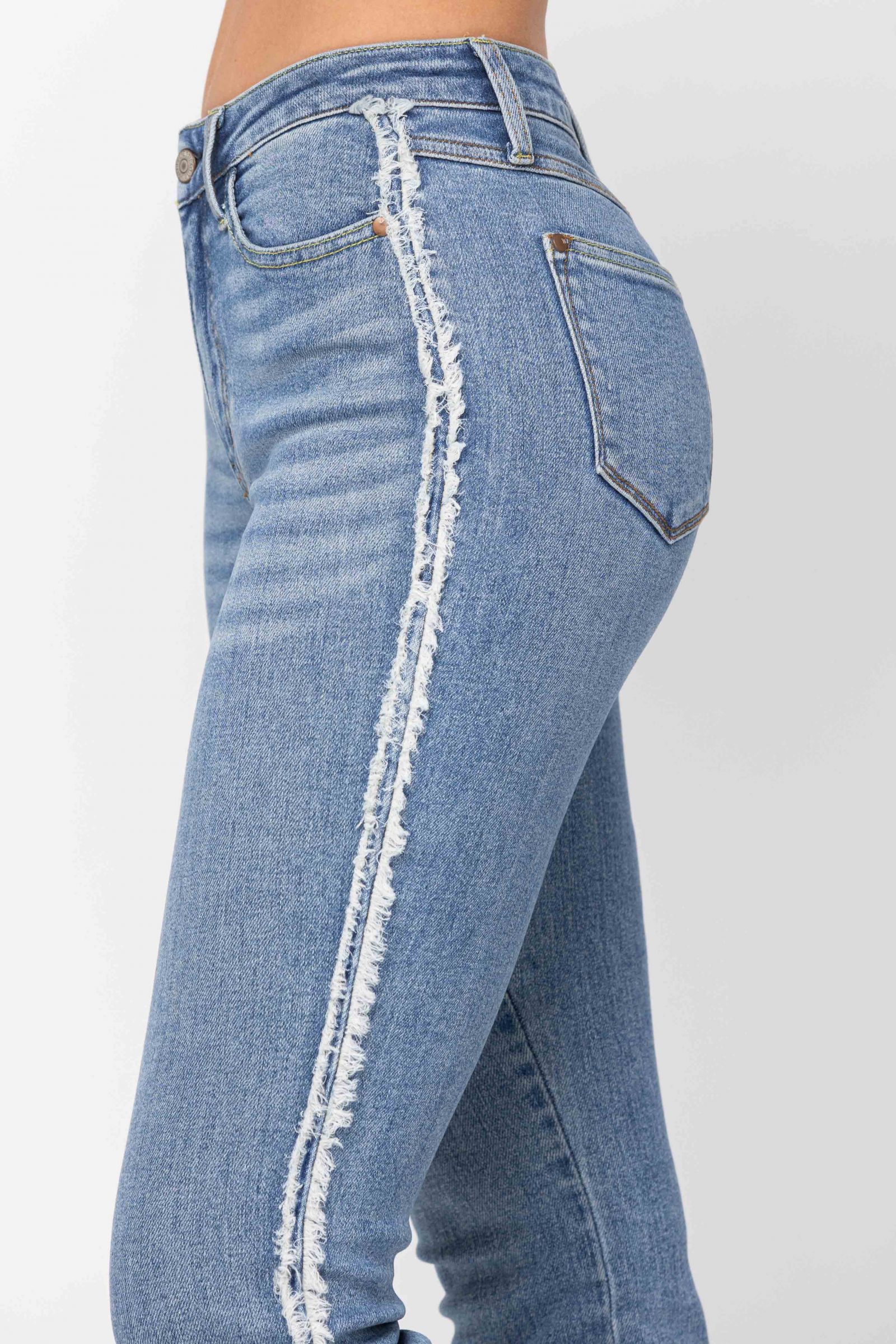 MEDIUM WASH HIGH WAIST SLIM SIDE SEAM FRAYED DETAIL JUDY BLUE DENIM