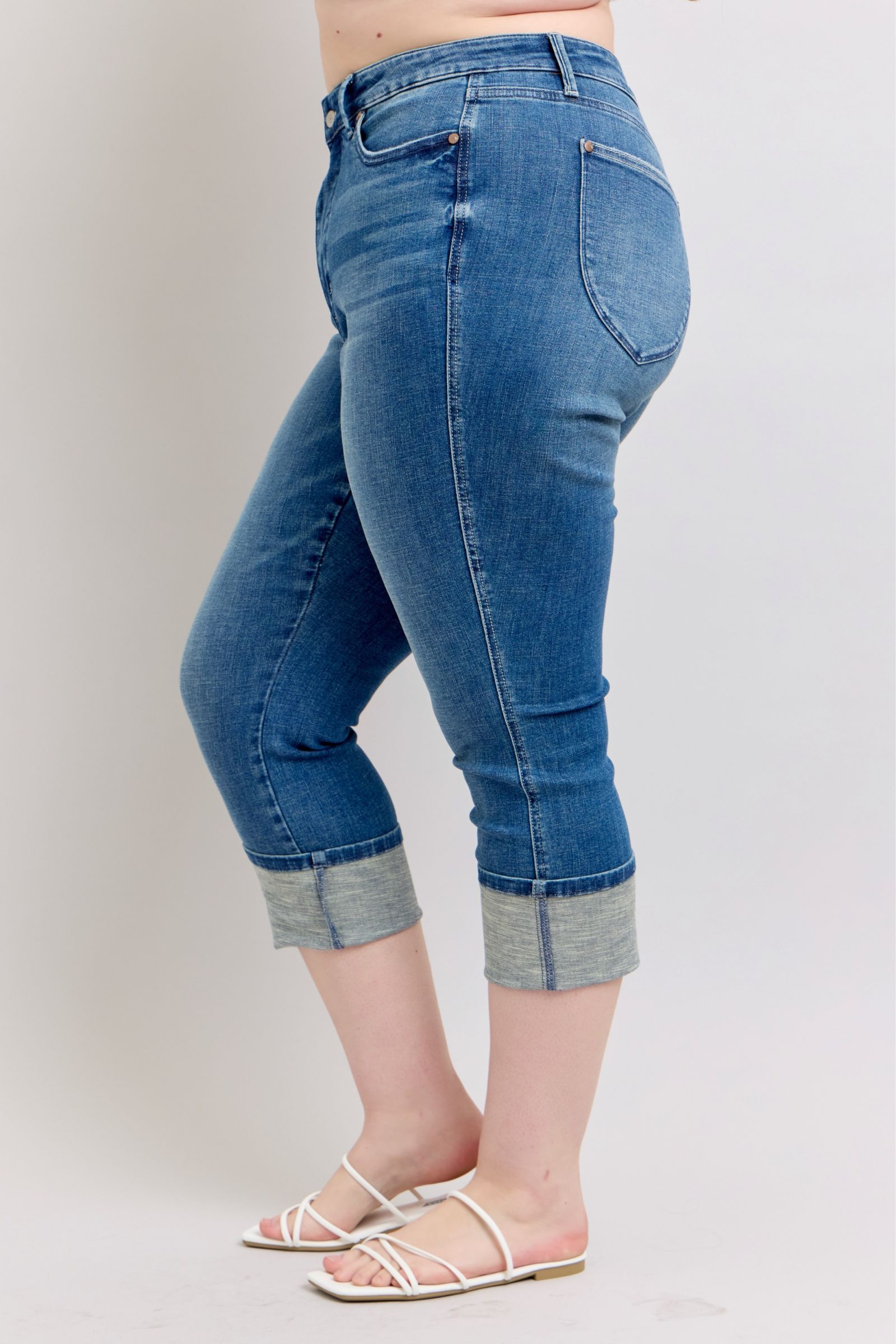HIGH WAIST TUMMY CONTROL MEDIUM WASH BACK SHIELD POCKETS & CUFFED CAPRIS JUDY BLUE DENIM