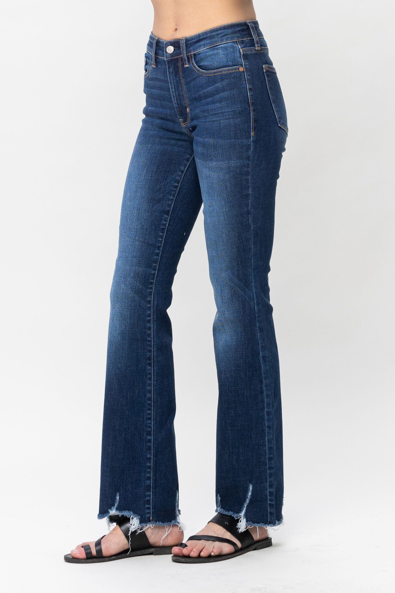 MID RISE DARK WASH NON DISTRESSED HEM BOOTCUT JUDY BLUE DENIM-PLUS