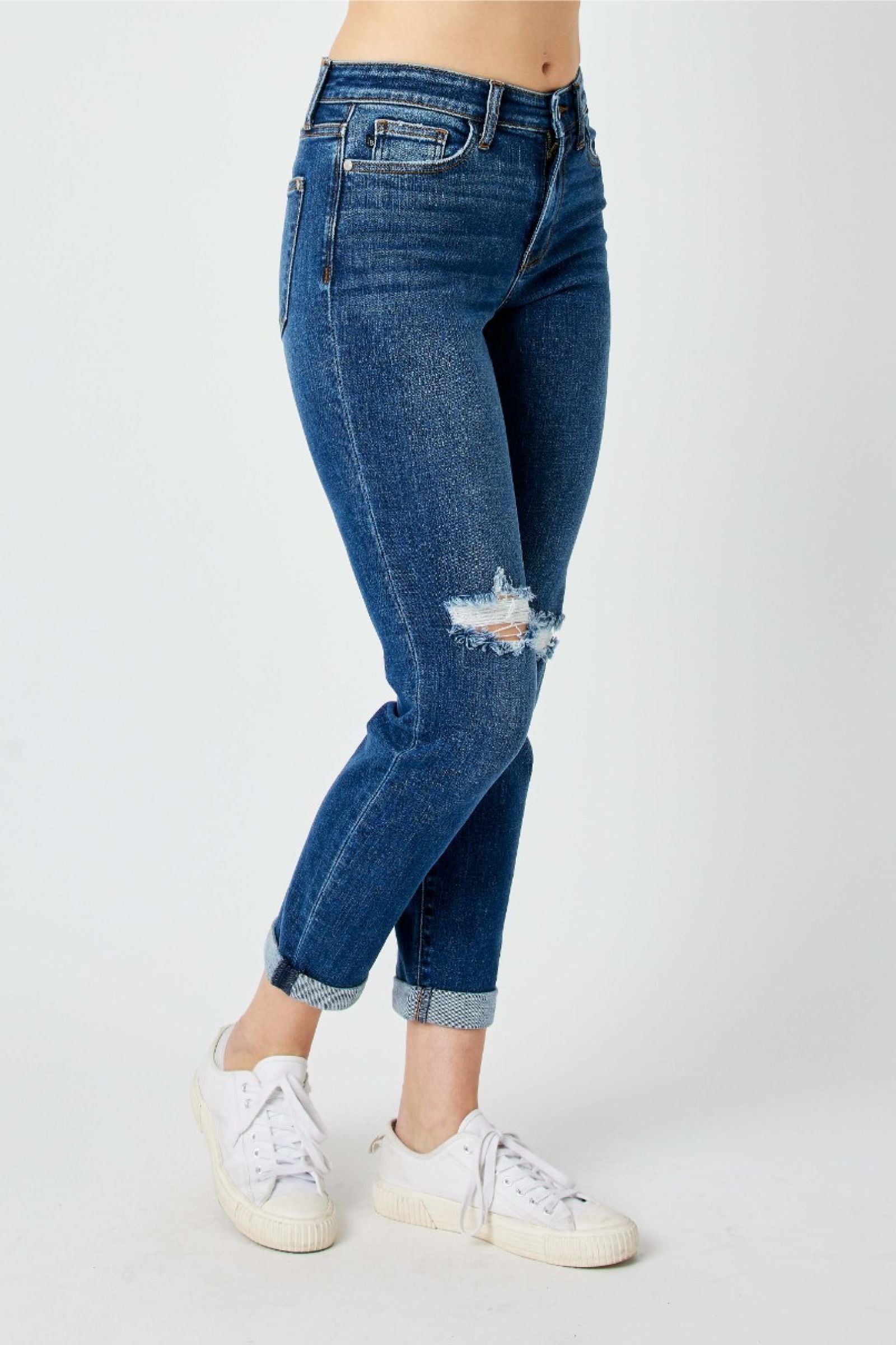 MID RISE DESTROYED SLIM MEDIUM WASH JUDY BLUE DENIM