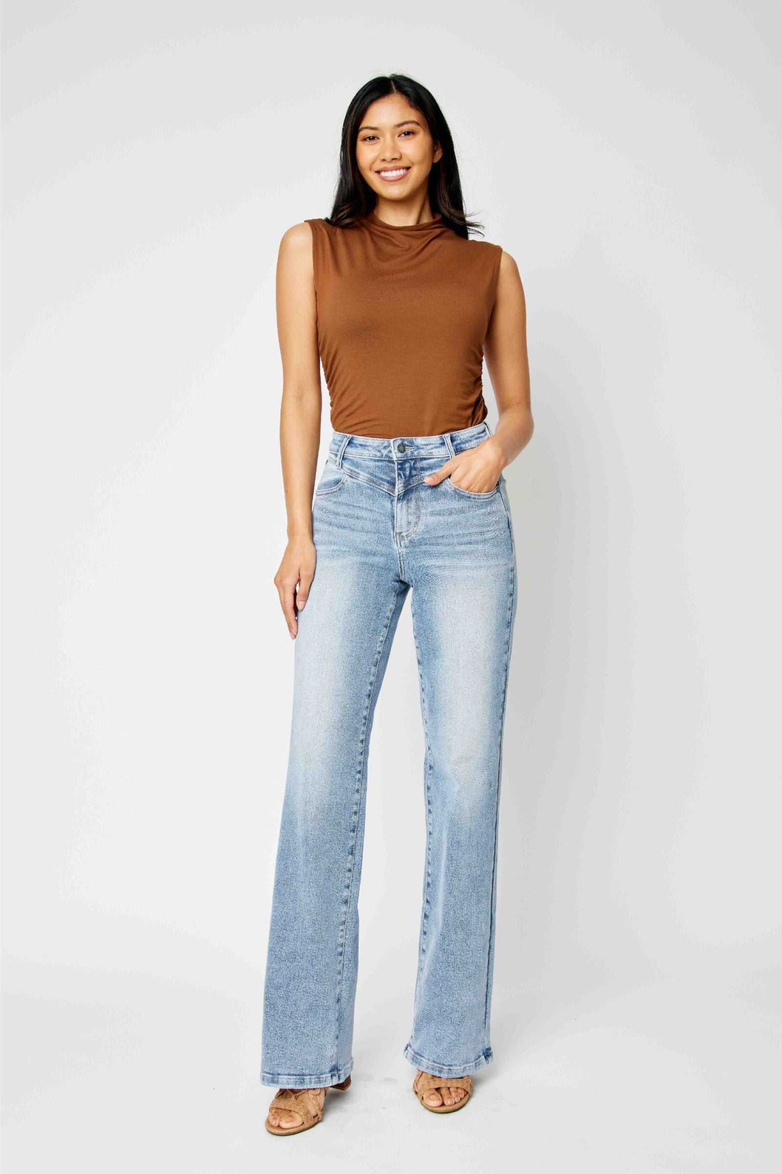 JUDY BLUE HIGH WAIST FRONT YOKE RETRO WIDE MEDIUM WASH DENIM