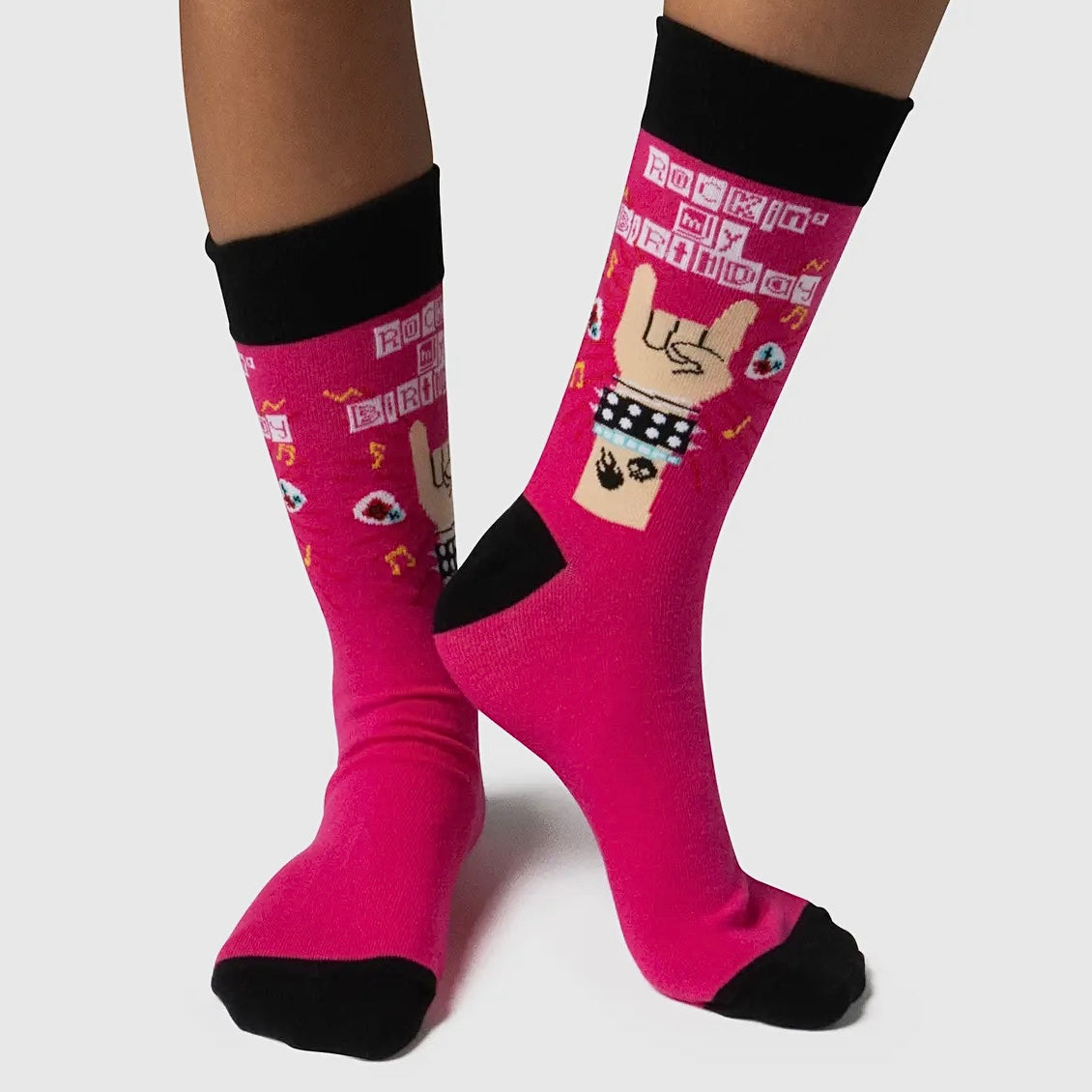 TWO LEFT FEET IT'S YO BIRTHDAY GIFT - CARD & SOCK SET