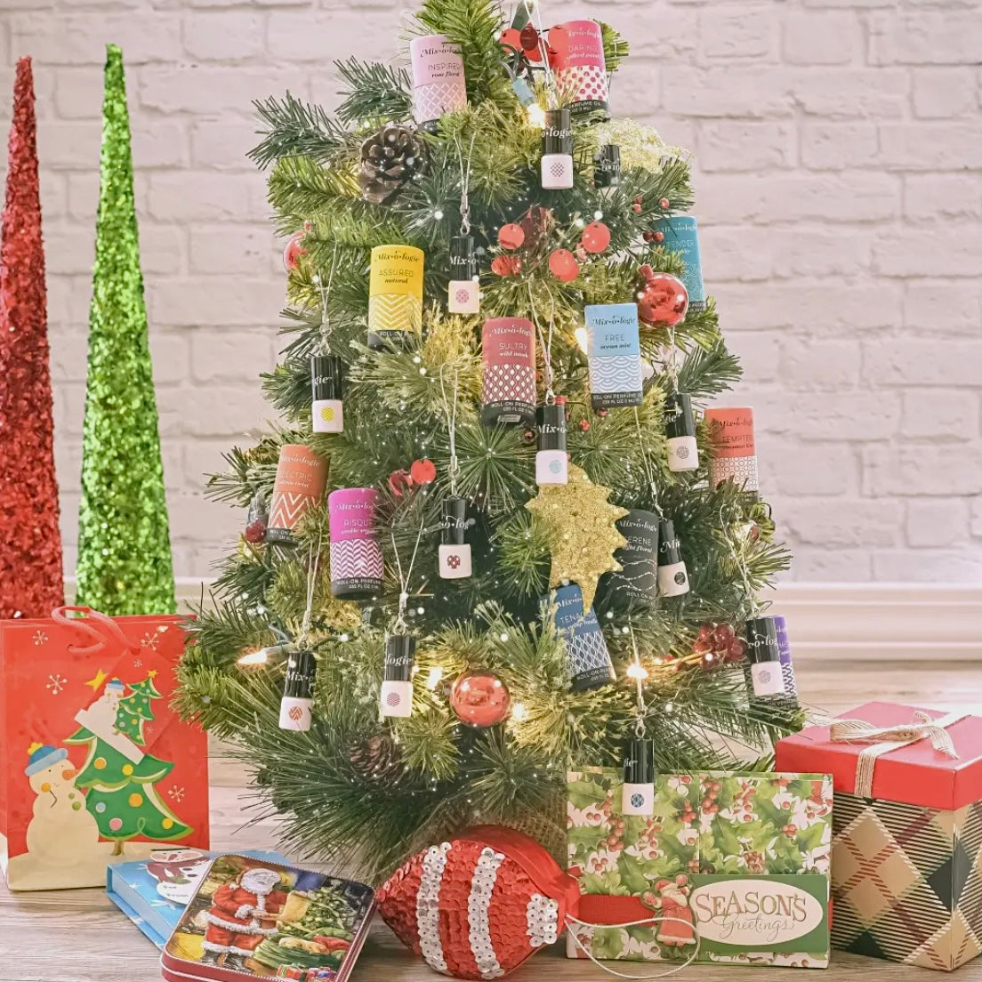 MIXOLOGIE MINI ROLL ON PERFUME KEYCHAIN