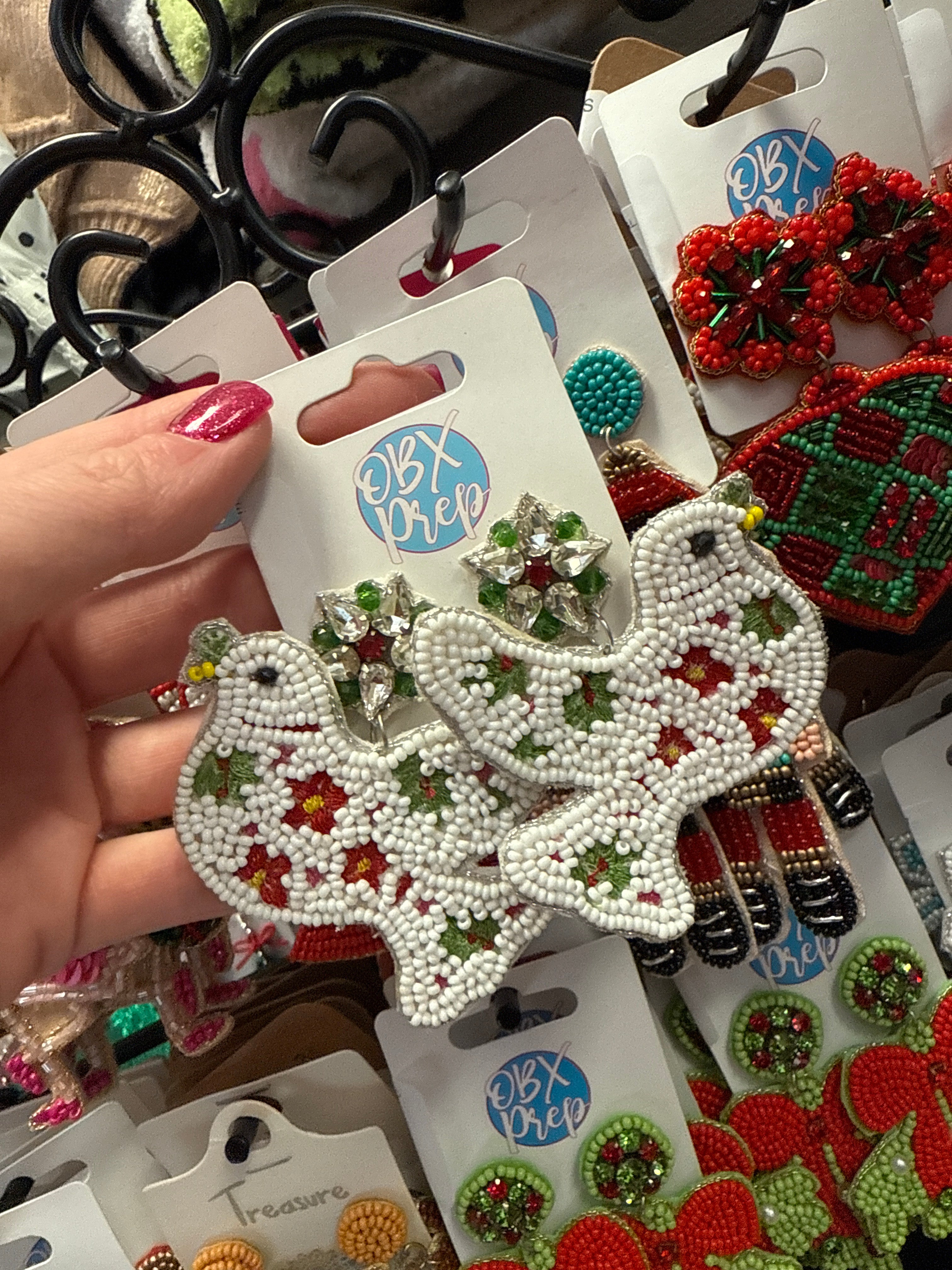 PEACE DOVE FOR CHRISTMAS (WHITE) FESTIVE SEEDBEAD DANGLE EARRINGS