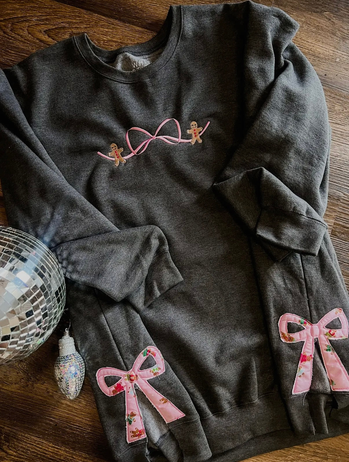 GINGERBREAD BOW SWEATSHIRT HANDMADE APPLIQUED & EMBROIDERED BY TWS