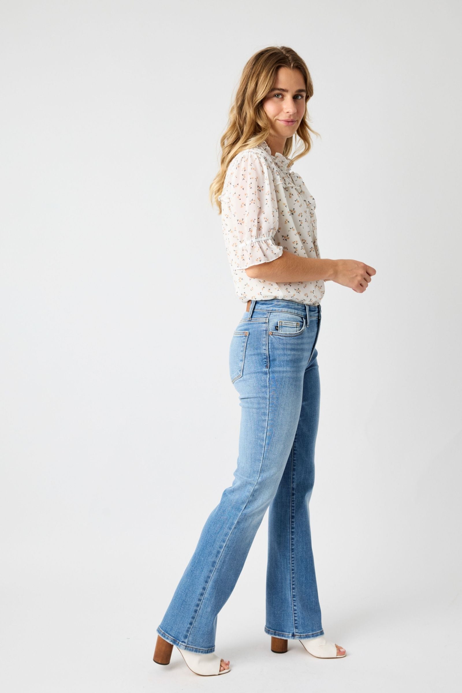 MID RISE VINTAGE BOOTCUT MEDIUM WASH JUDY BLUE DENIM-PLUS