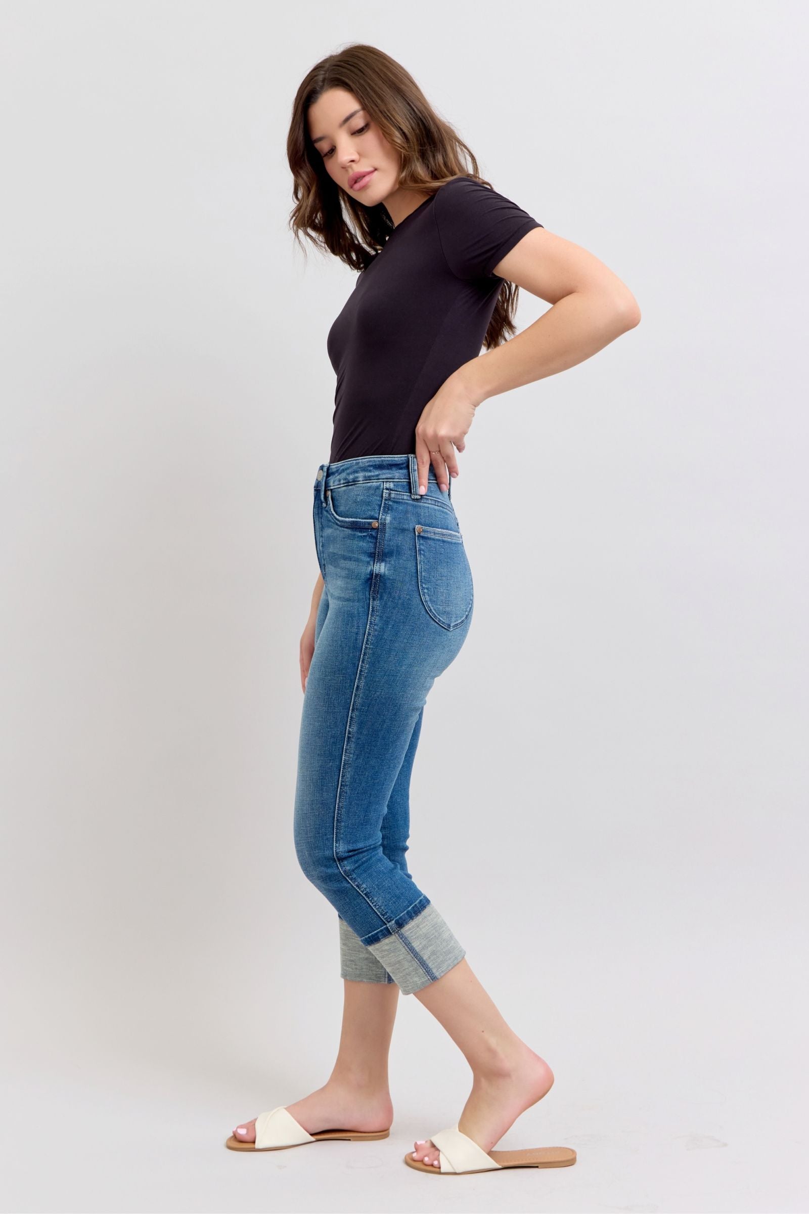HIGH WAIST TUMMY CONTROL MEDIUM WASH BACK SHIELD POCKETS & CUFFED CAPRIS JUDY BLUE DENIM