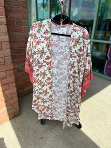 IVORY CORAL BOHO FLORAL KIMONO