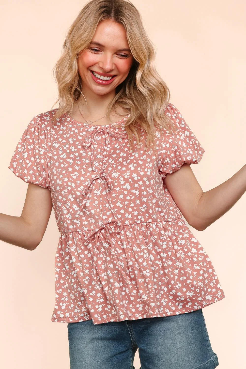 MAUVE WHITE FLORAL FRONT RIBBONS BOW TIE BABYDOLL KNIT TOP-PLUS