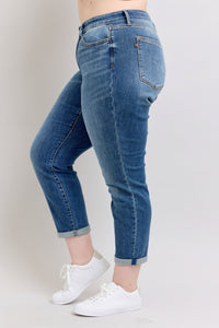 MID RISE VINTAGE WASH DARK WASH NON DESTROY BOYFRIEND FIT JUDY BLUE DENIM-PLUS