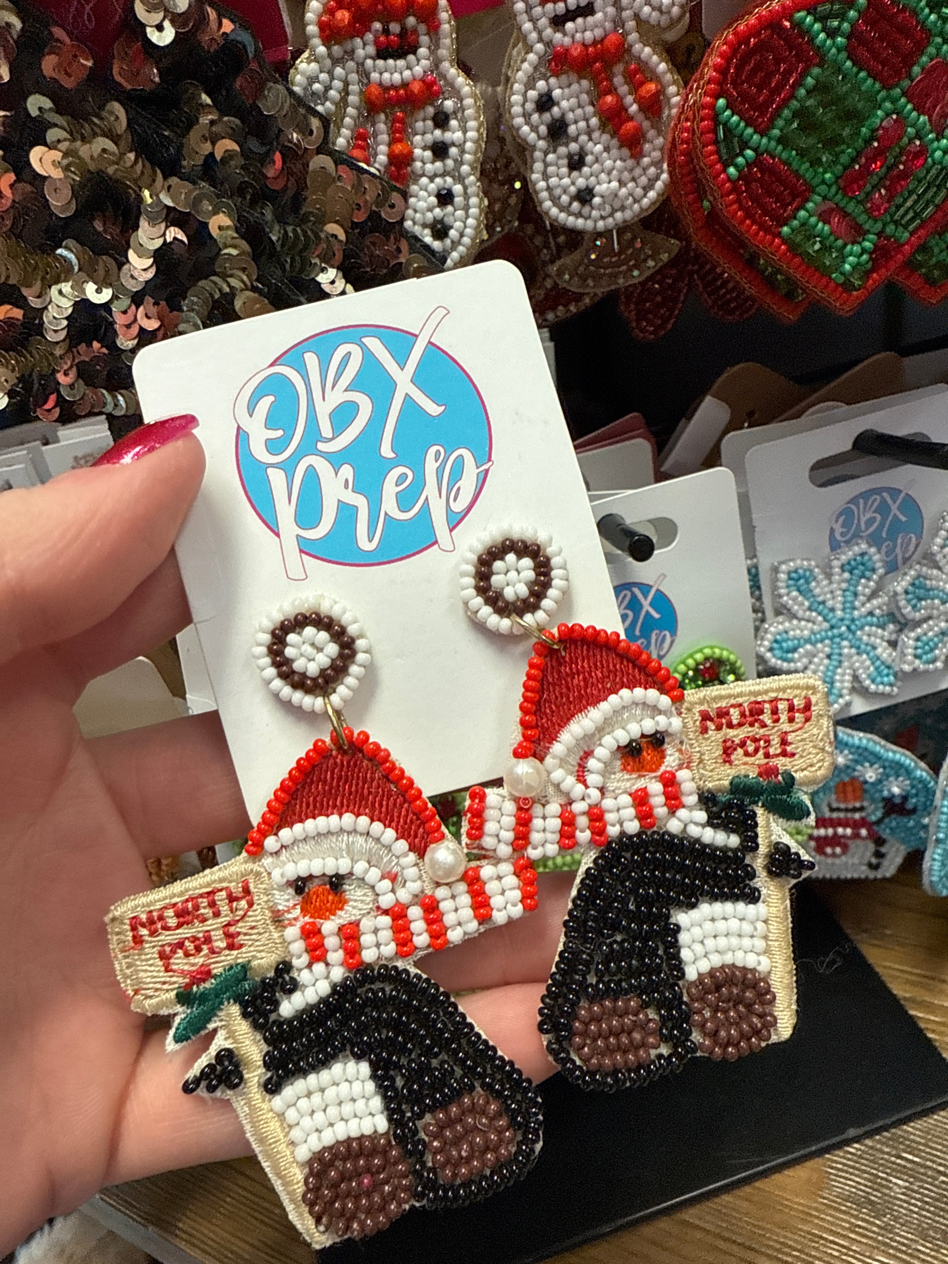 PENQUIN NORTH POLE SIGN CHRISTMAS SEEDBEAD DANGLE EARRINGS
