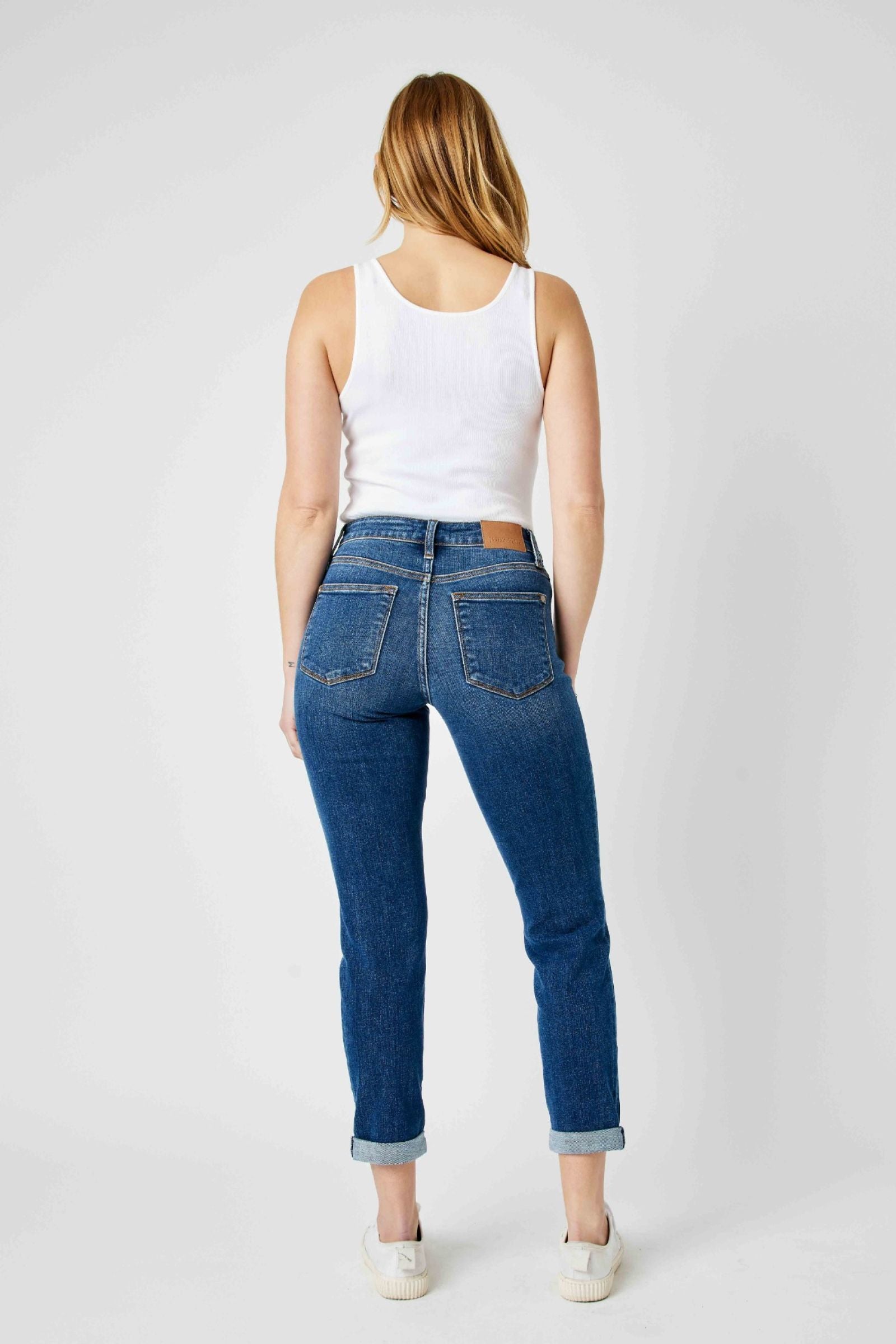 MID RISE DESTROYED SLIM MEDIUM WASH JUDY BLUE DENIM