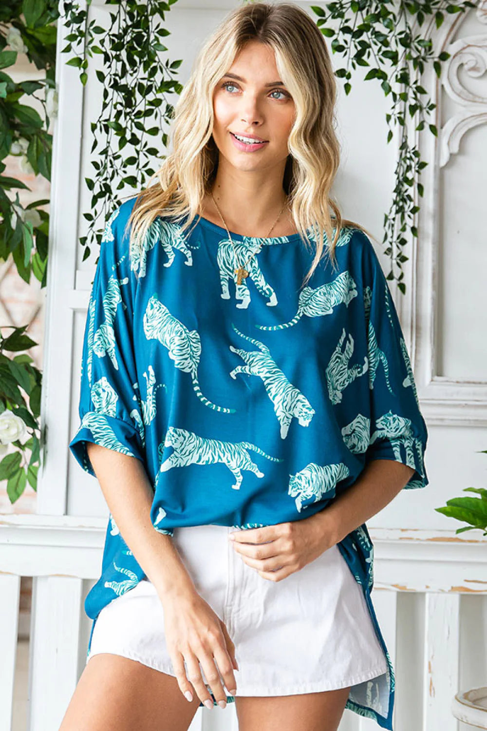 BLUE TIGER PRINT TOP