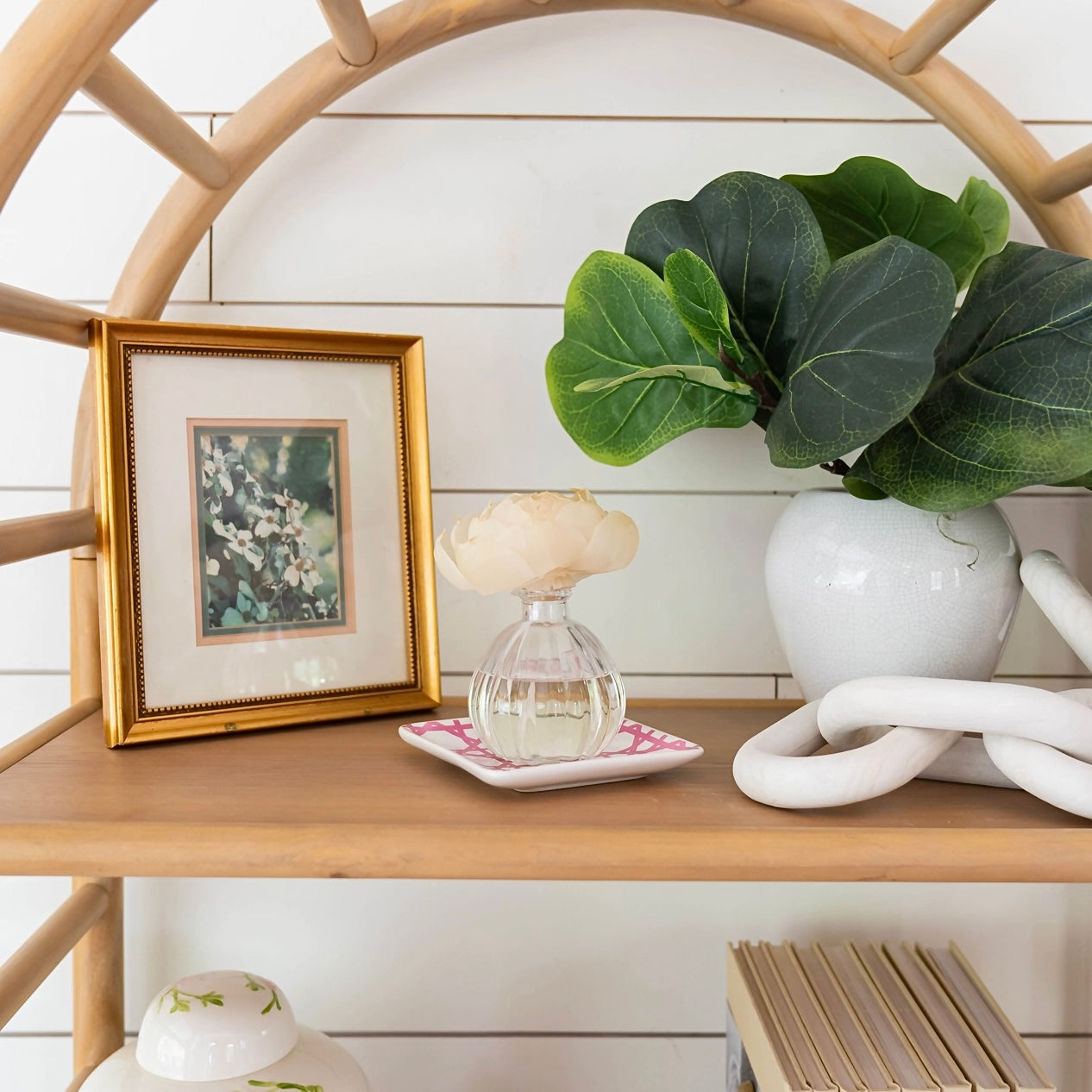 LAVENDER SCENTED FLOWER DIFFUSER BY GREENLEAF