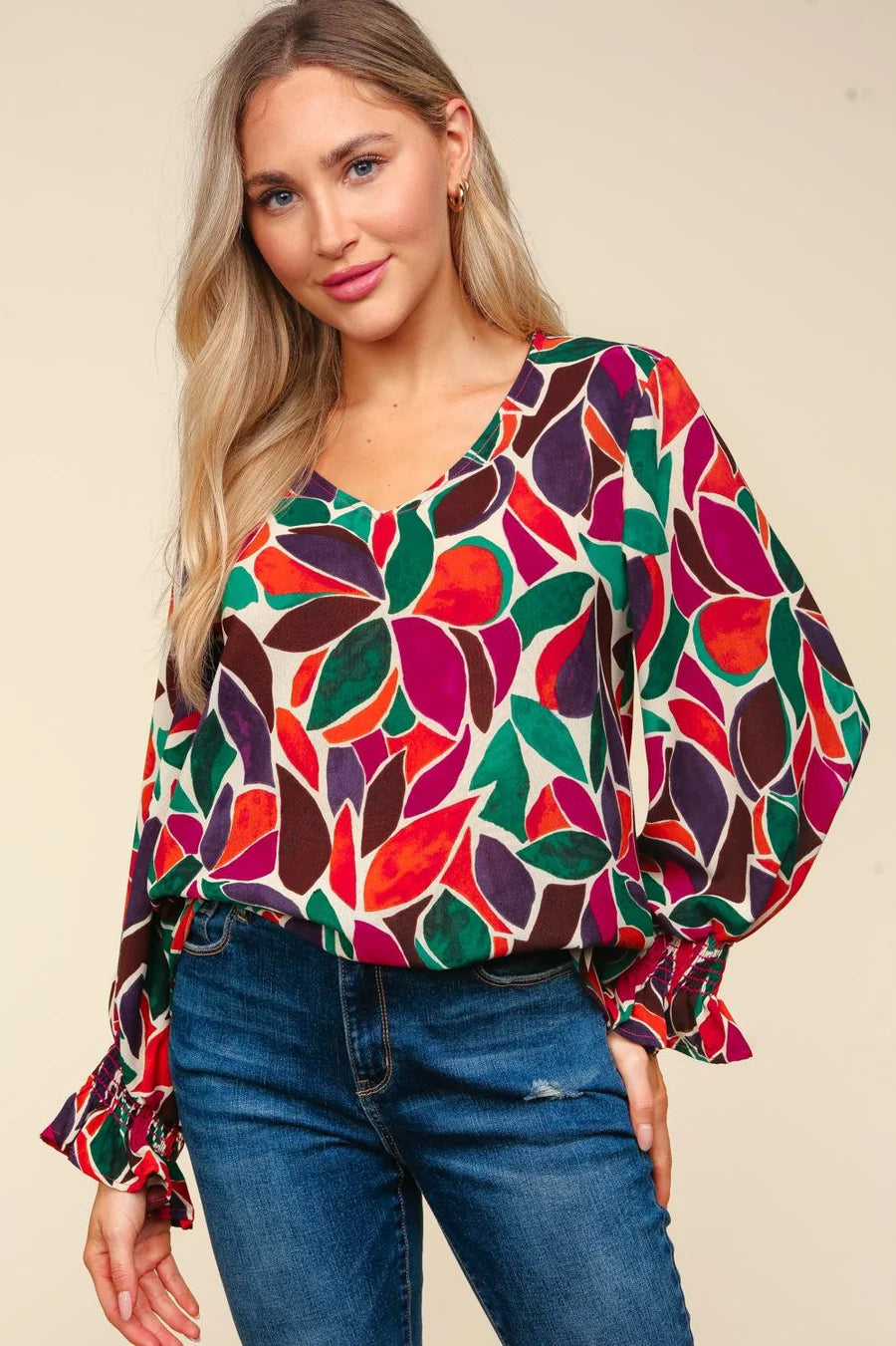 HUNTER GREEN MAGENTA ABSTRACT VNECK SMOCKED RUFFLE HEM TOP-PLUS