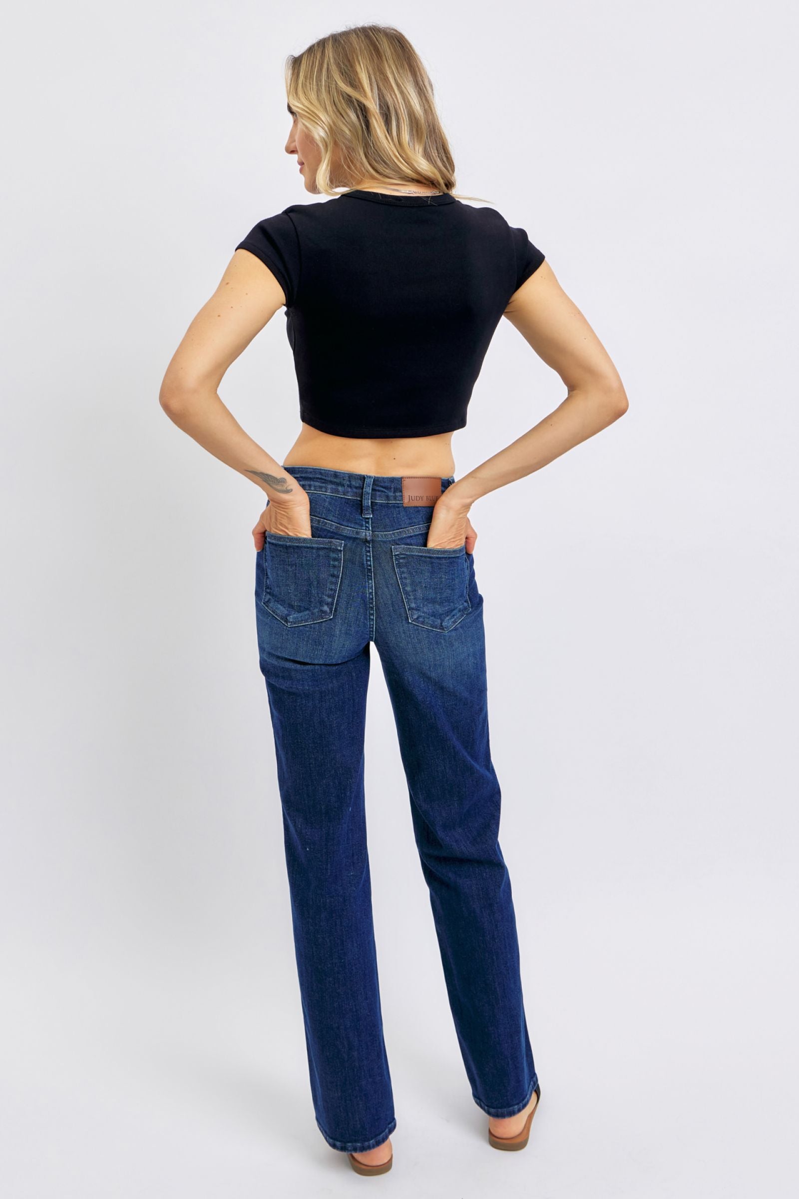 JUDY BLUE MID RISE TUMMY CONTROL CLASSIC STRAIGHT DARKWASH DENIM-PLUS