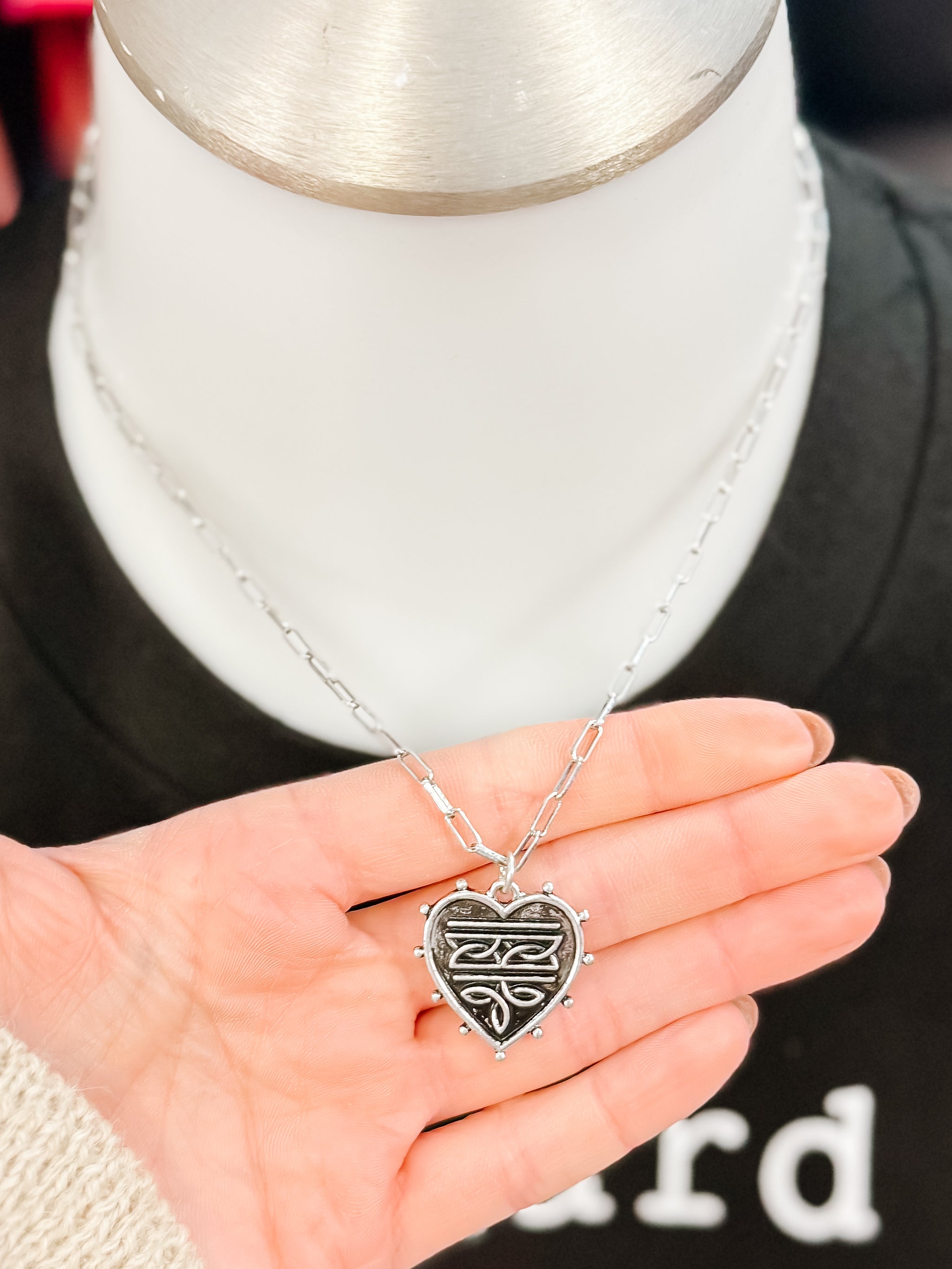 WESTERN HEART BOOT STITCH NECKLACE