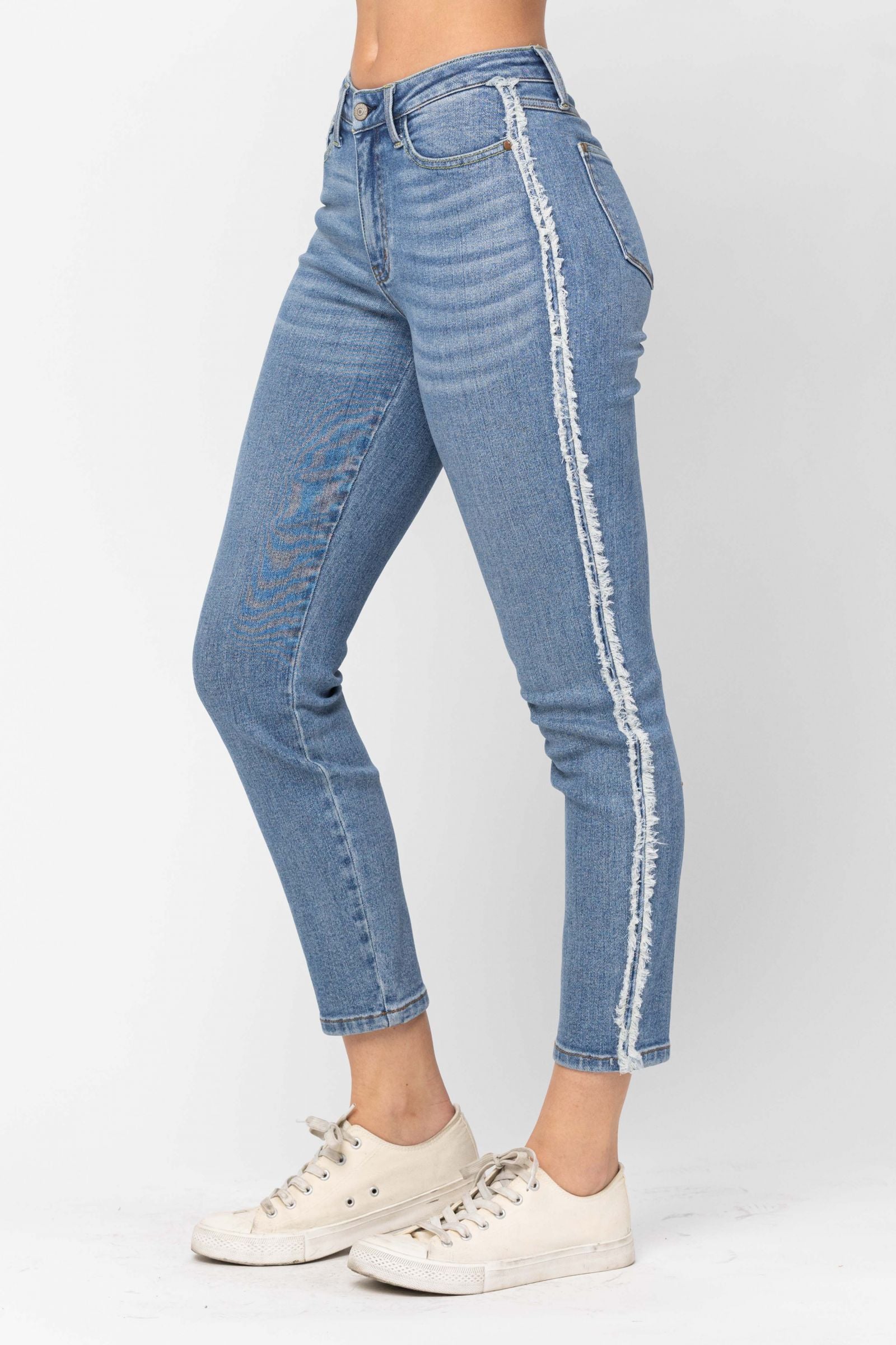 MEDIUM WASH HIGH WAIST SLIM SIDE SEAM FRAYED DETAIL JUDY BLUE DENIM