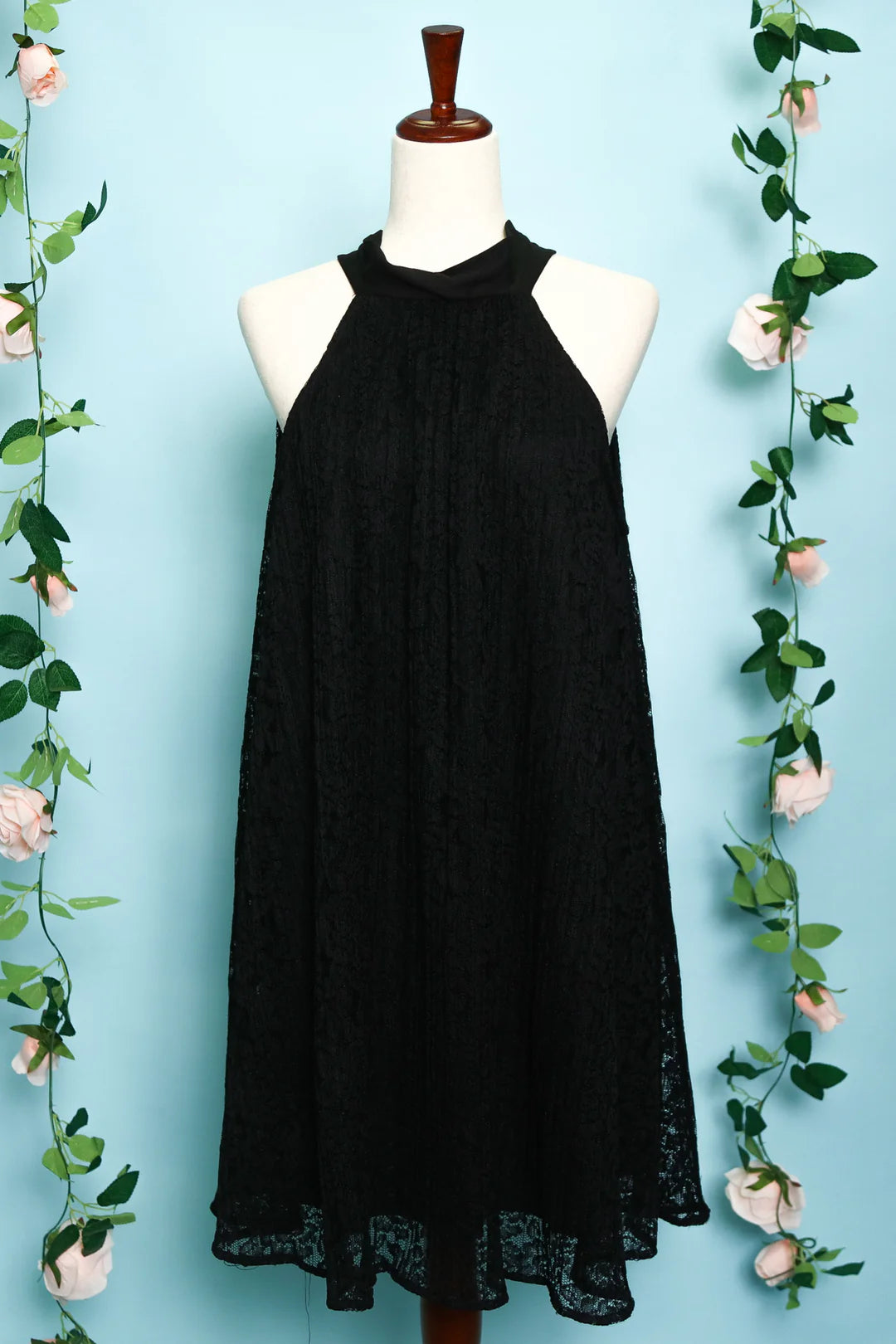 BLACK LACE LINED TIE BACK DRESS