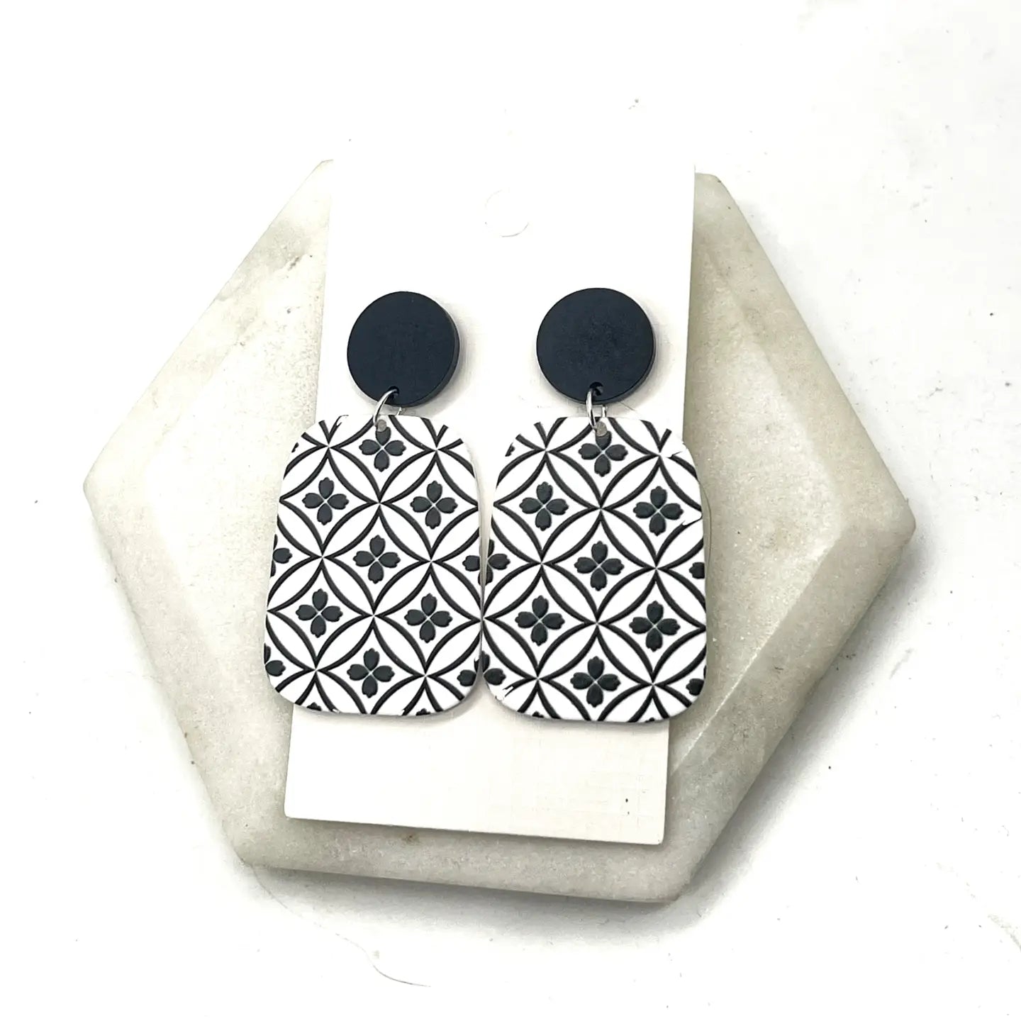 BLACK WHITE QUATREFOIL ACRYLIC STATEMENT HANDMADE BBB EARRINGS