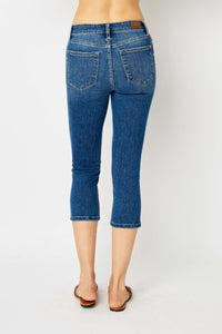 MID RISE CAPRIS WITH SIDE SLITS MEDIUM WASH JUDY BLUE DENIM-PLUS- SIZES: 14W, 16W, 18W, 20W, 22W & 24W