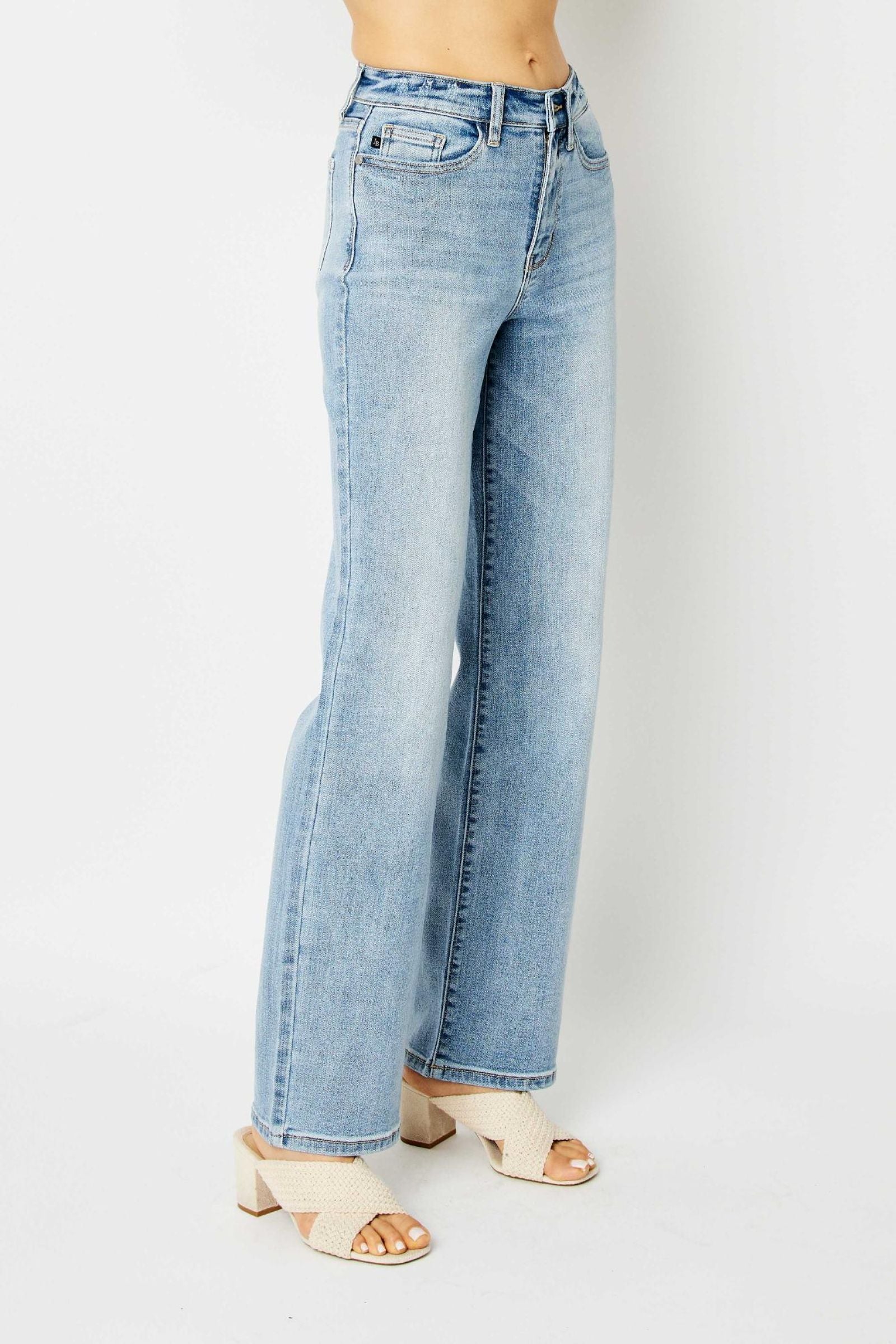 LIGHT WASH HIGH WAIST STRAIGHT LEG JUDY BLUE DENIM