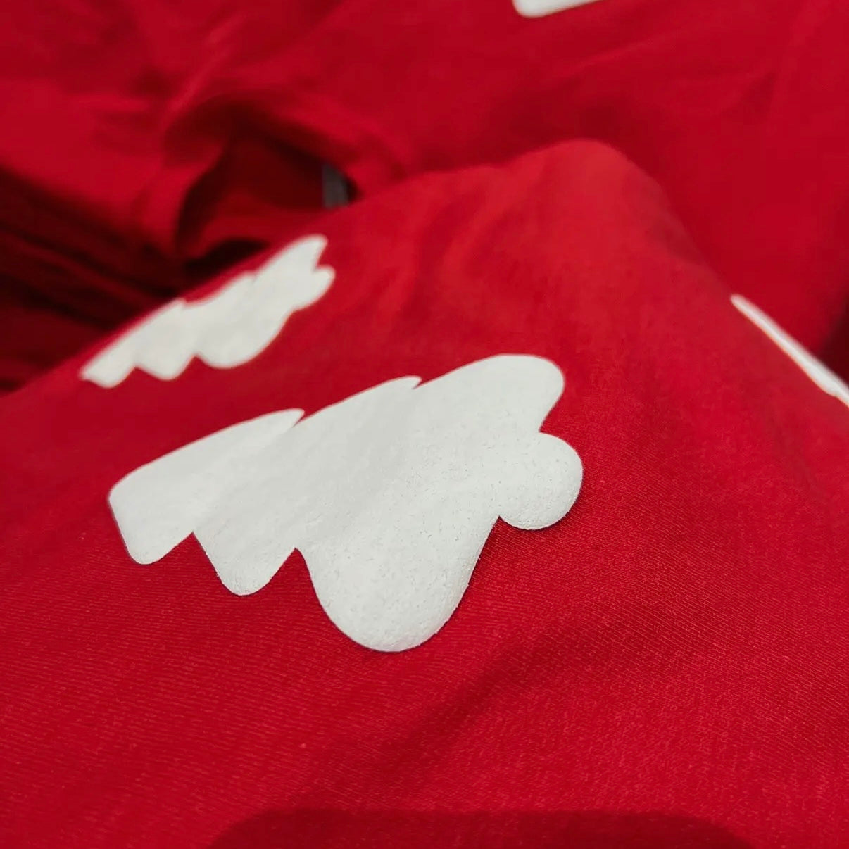 RED WHITE PUFF INK CHRISTMAS TREE SWEATSHIRT