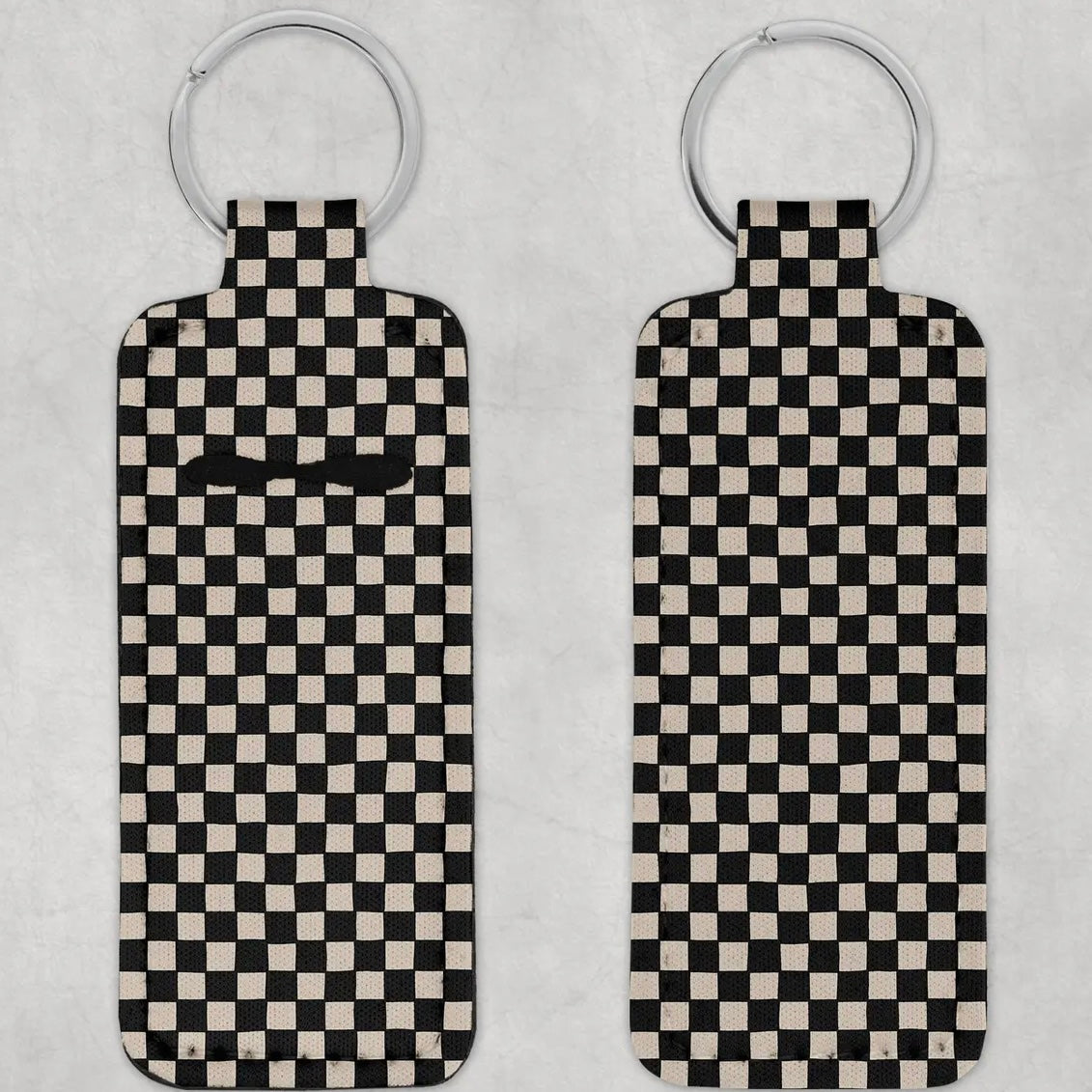 BLACK & WHITE CHECKERED PRINT WRISTLET KEYCHAIN