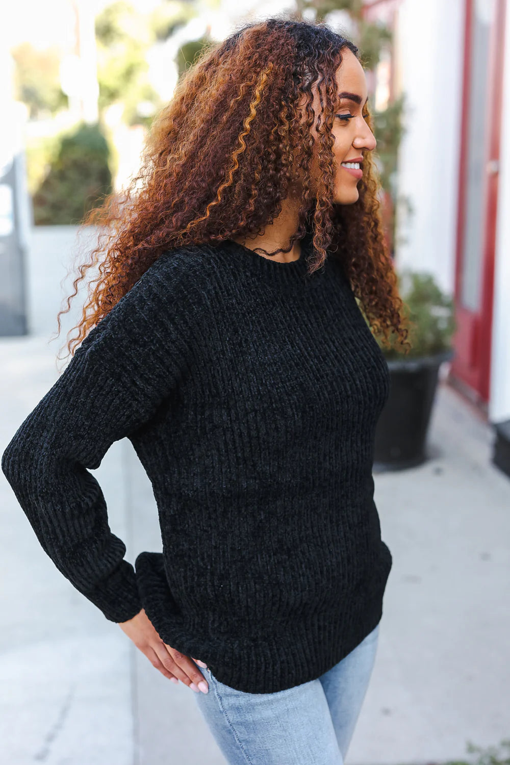 BLACK THICK CABLE KNIT SWEATER