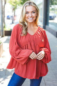 RUST SWEETHEART VNECK WOVEN BABYDOLL LONG SLEEVE BUBBLE TOP