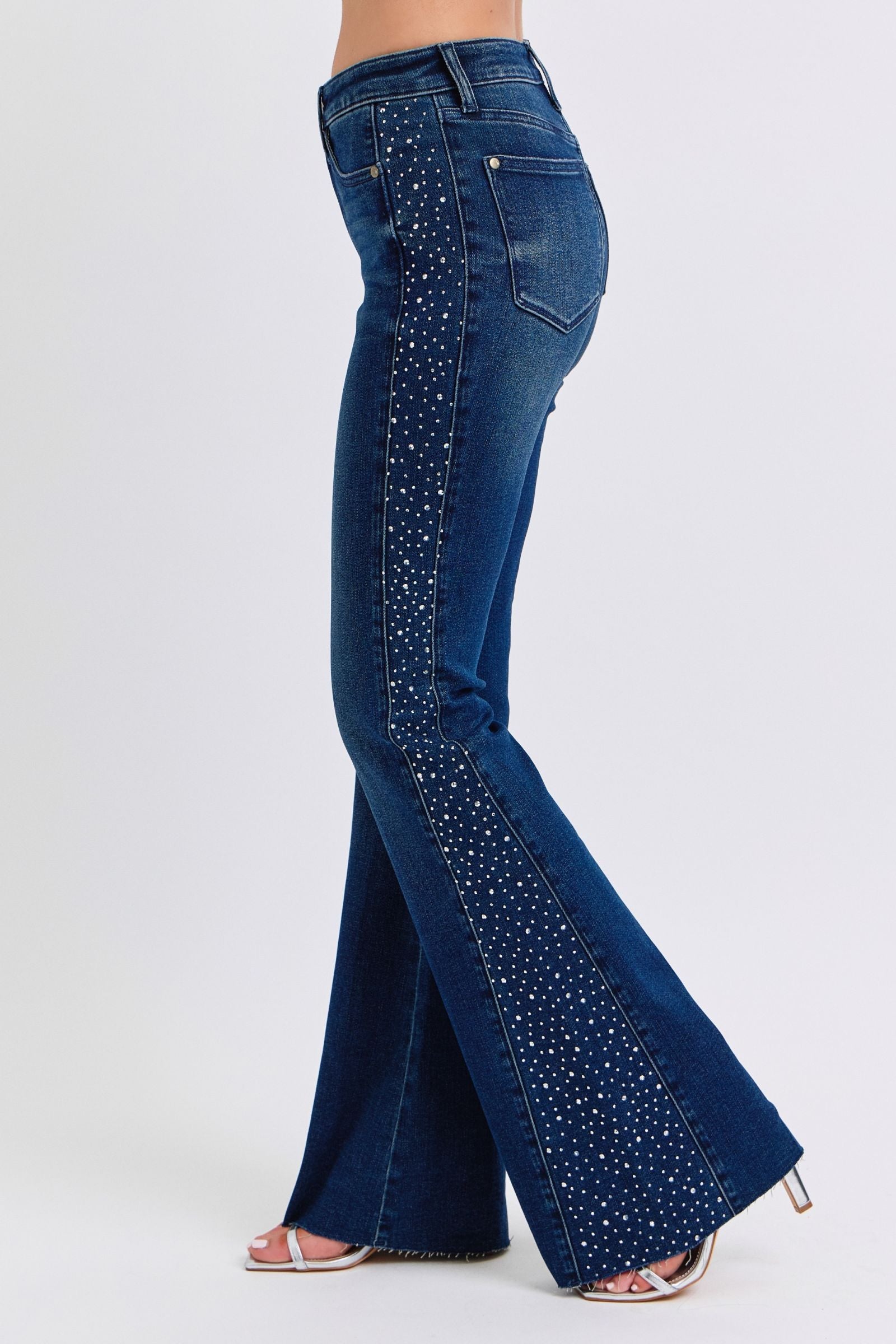 DARKWASH MID RISE RHINESTONE SIDE PANEL DETAIL FLARE JUDY BLUE DENIM-PLUS