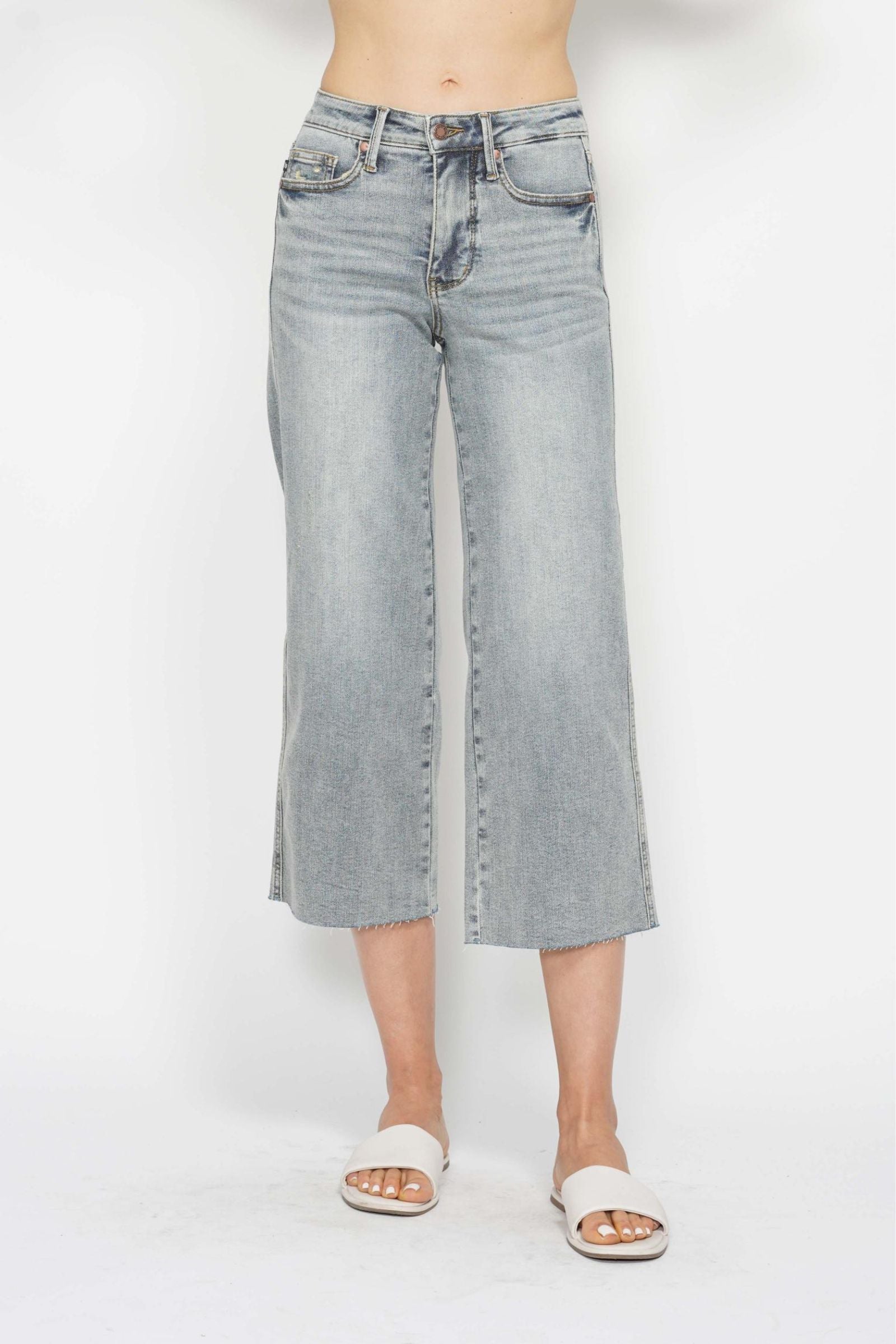 LIGHT WASH MID RISE TUMMY CONTROL RAW HEM WIDE LEG CROPPED JUDY BLUE DENIM