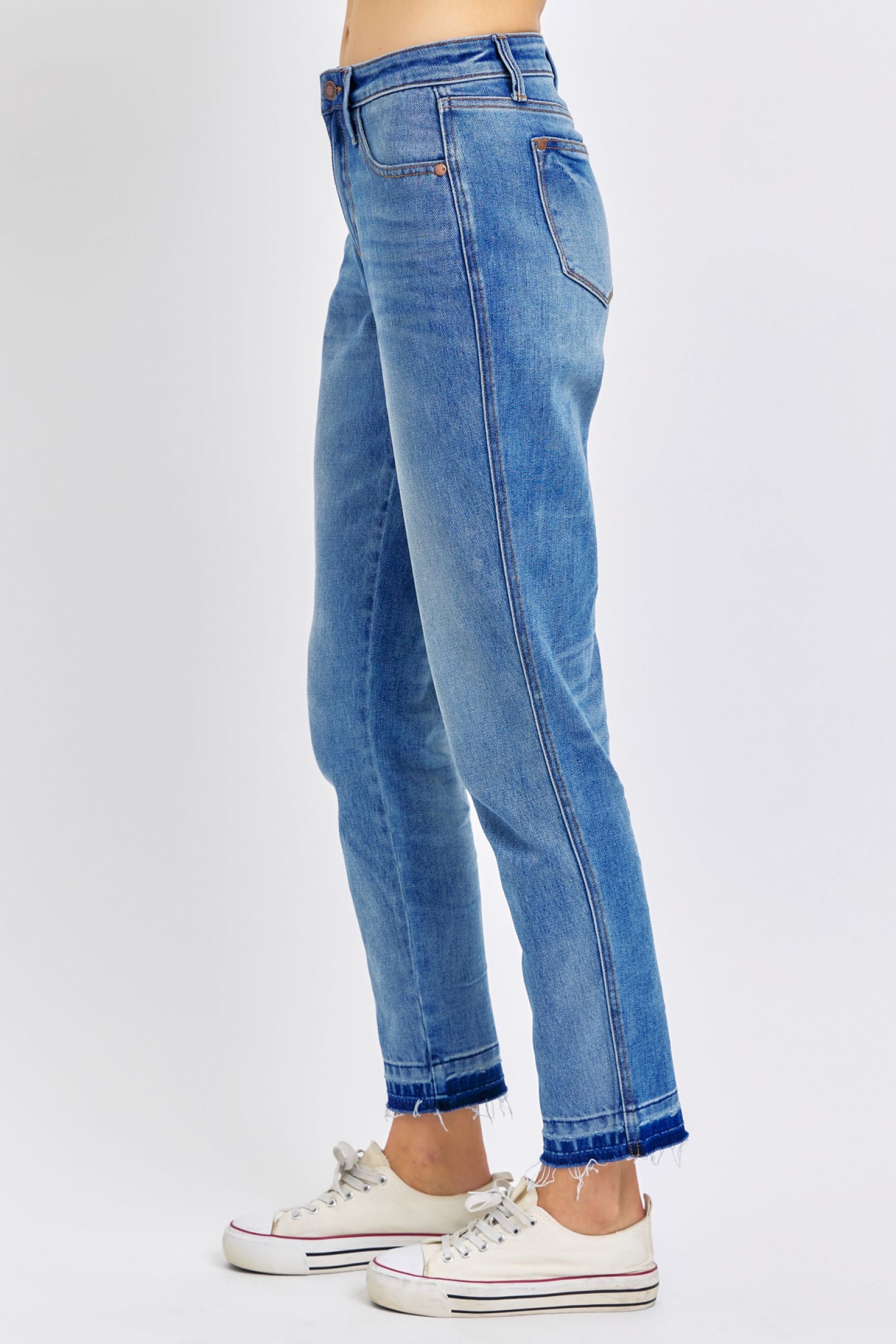 RIGID MAGIC MEDIUM WASH MID RISE RELEASE HEM BOYFRIEND FIT JUDY BLUE DENIM