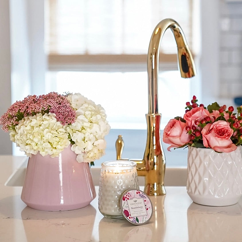 BRAMBLEBERRY SCENTED 13oz SIGNATURE CANDLE BY GREENLEAF