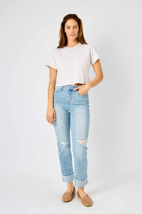 AMERICANA FLAG PRINT ON BACK POCKET MID RISE CUFFED BOYFRIEND JUDY BLUE LIGHT WASH DENIM-PLUS