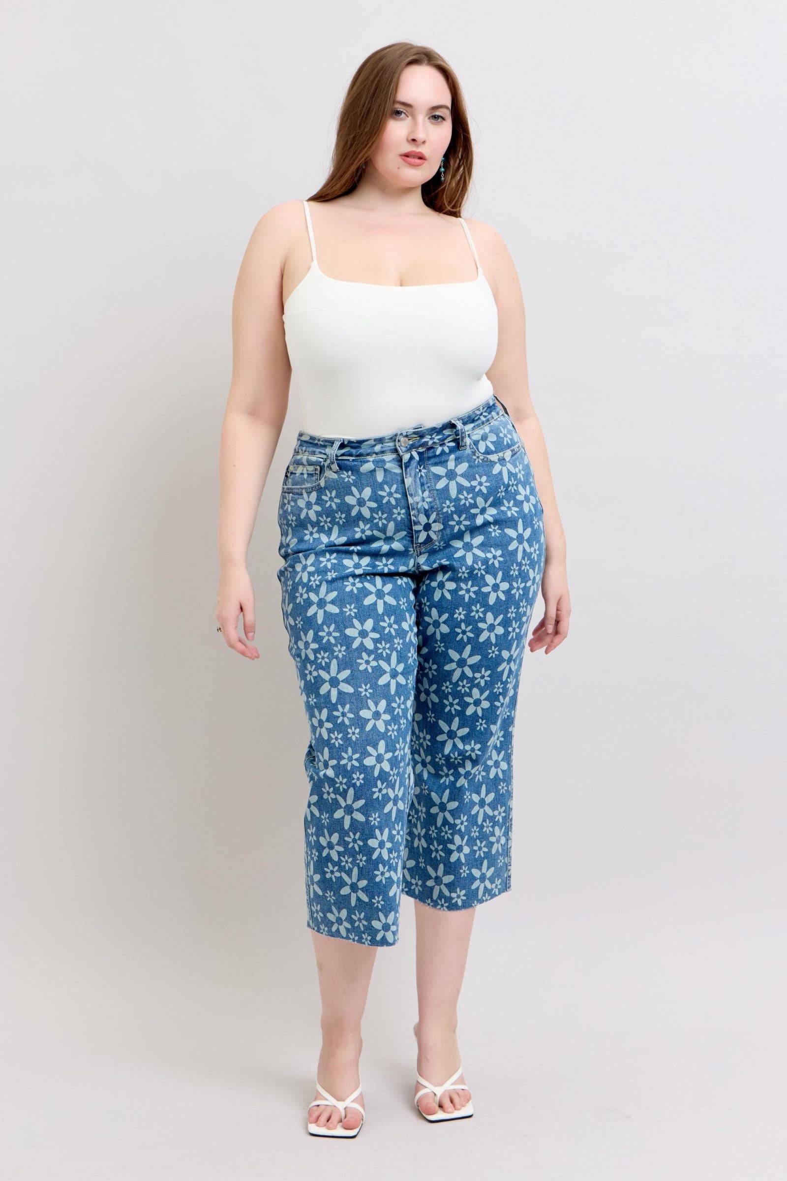 HIGH WAIST FLOWER PRINT CROPPED WIDE LEG JUDY BLUE DENIM MEDIUM WASH-PLUS