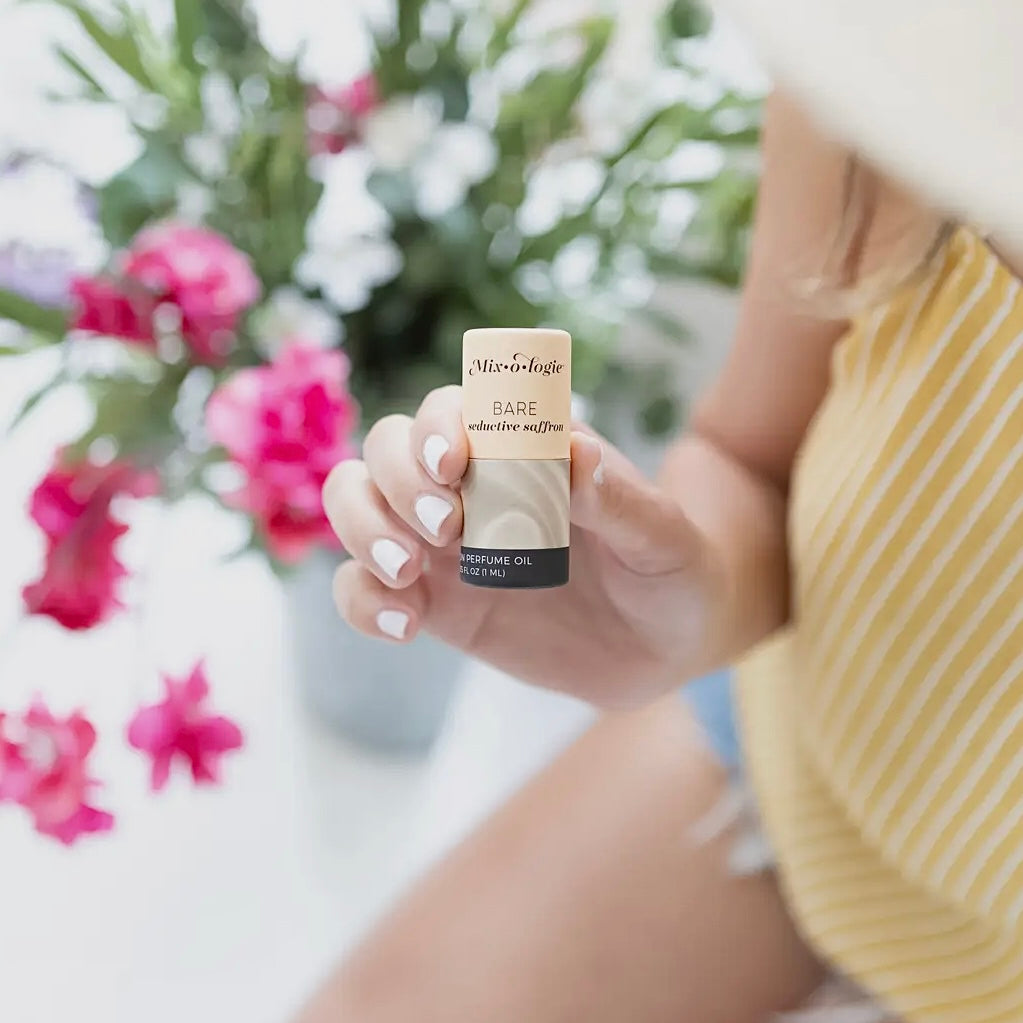 MIXOLOGIE MINI ROLL ON PERFUME KEYCHAIN