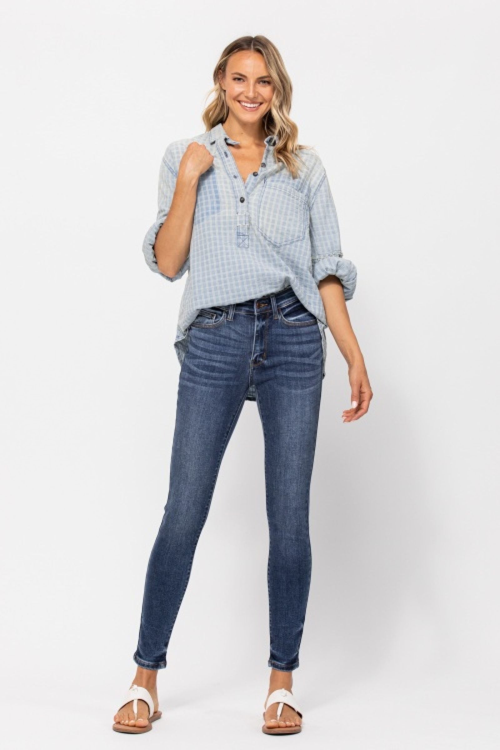 MEDIUM WASH MID RISE SKINNY WITH HANDSANDING JUDY BLUE DENIM