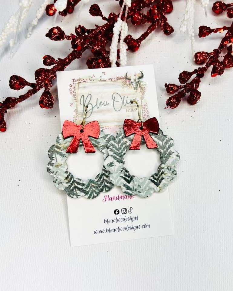 WREATH WITH RED METALLIC BOWS FOR CHRISTMAS HANDMADE EARRINGS BY B.O.D